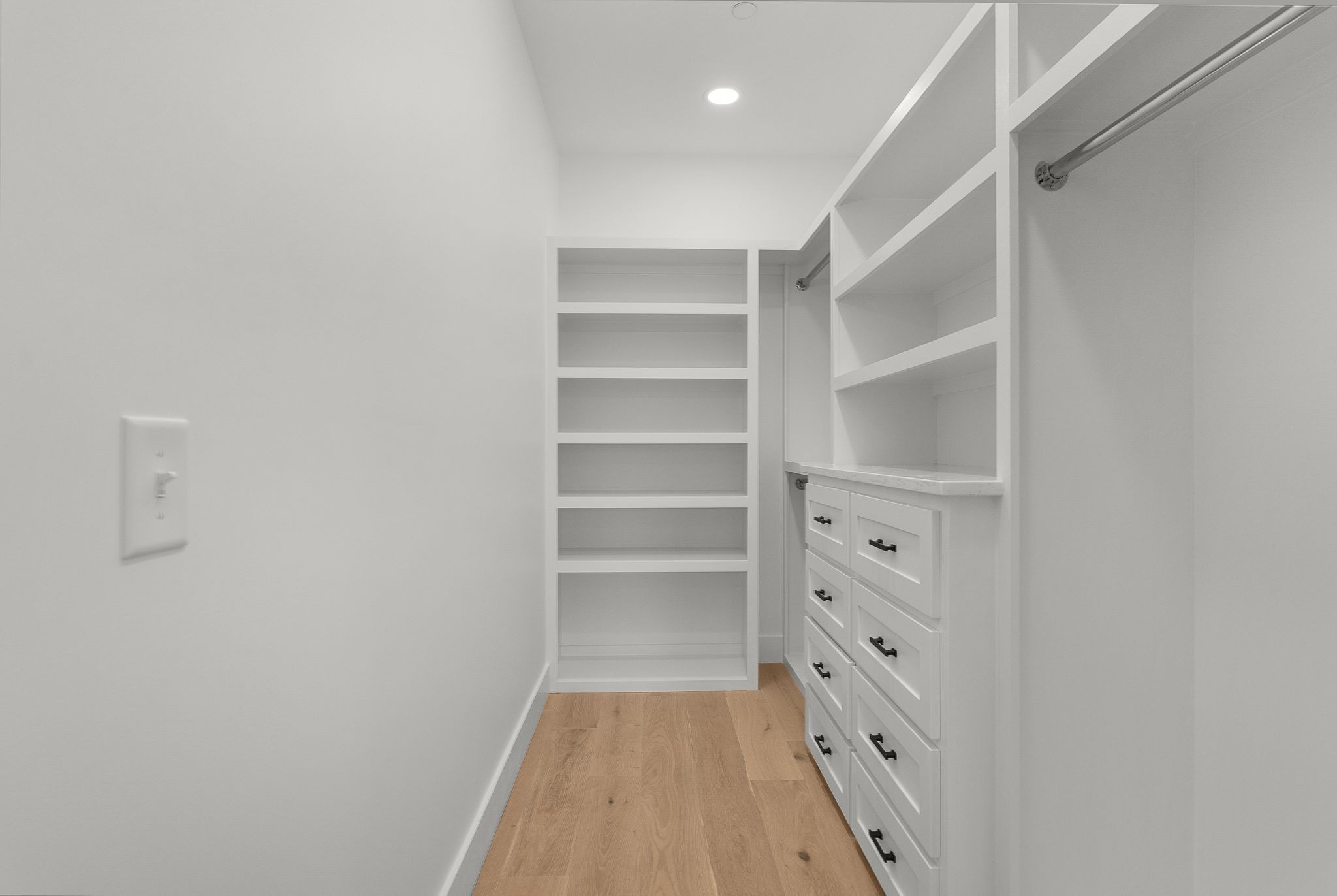 95 Leonard Ave Unit: 7