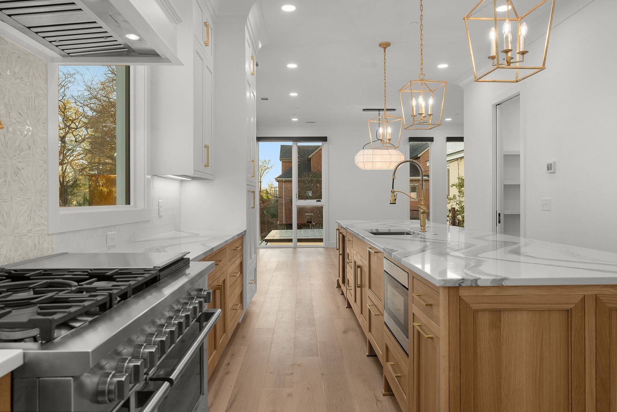 95 Leonard Ave Unit: 7