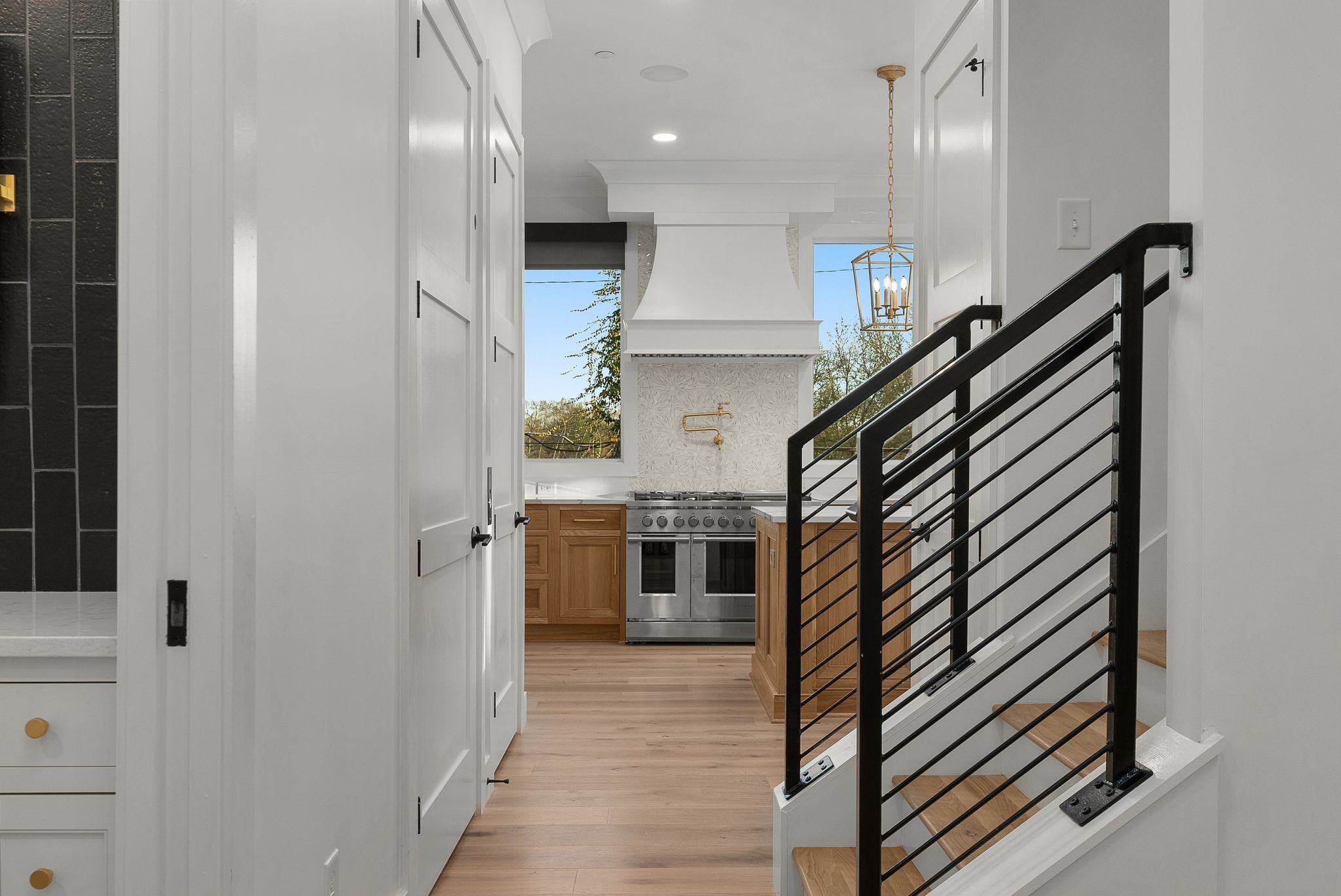 95 Leonard Ave Unit: 7