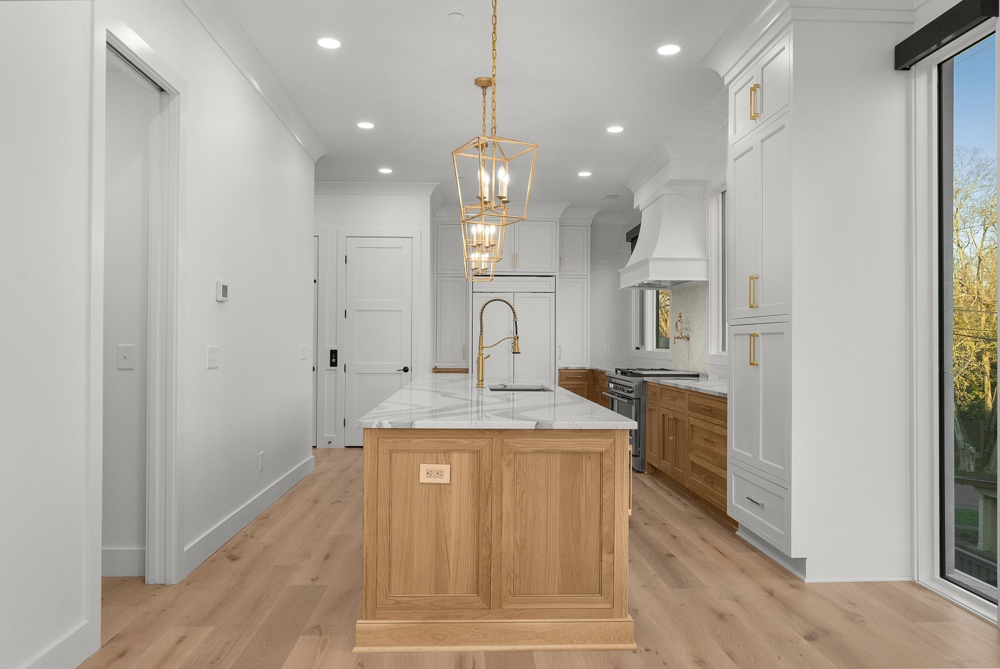 95 Leonard Ave Unit: 7