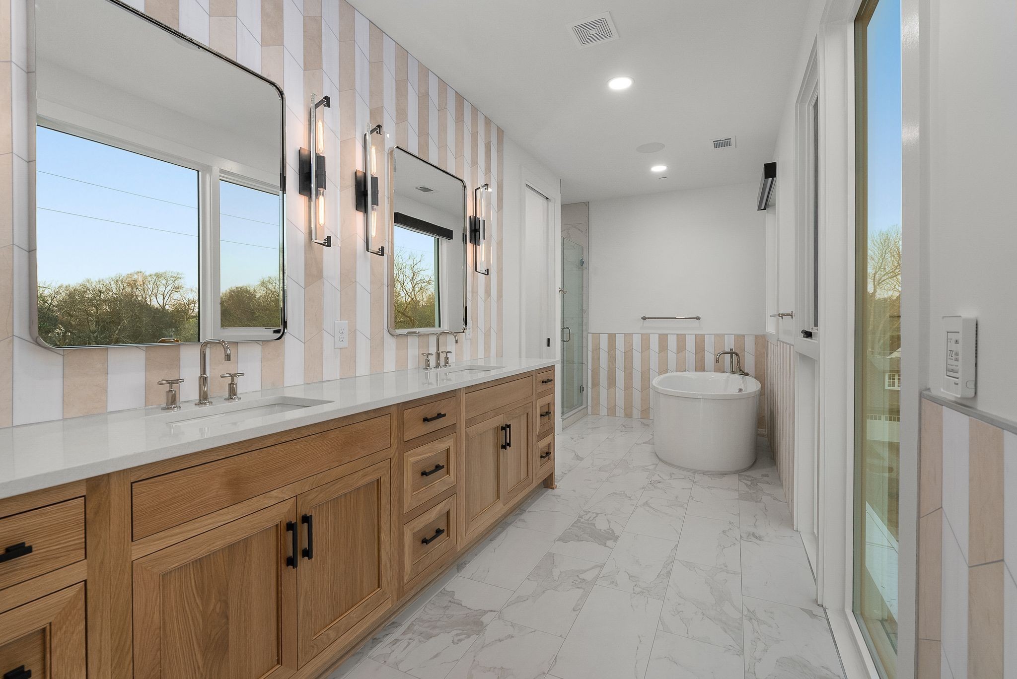 95 Leonard Ave Unit: 7