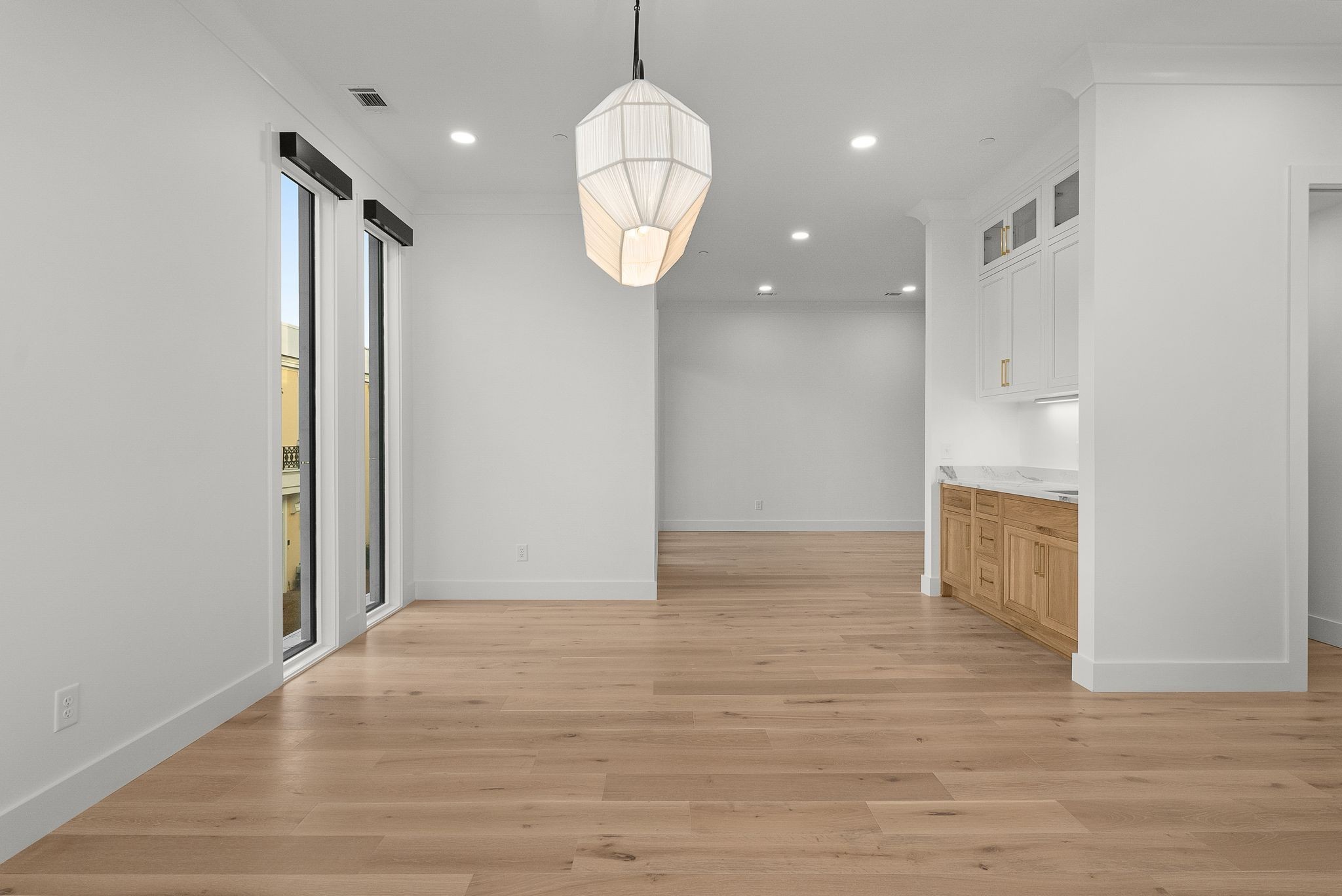 95 Leonard Ave Unit: 7