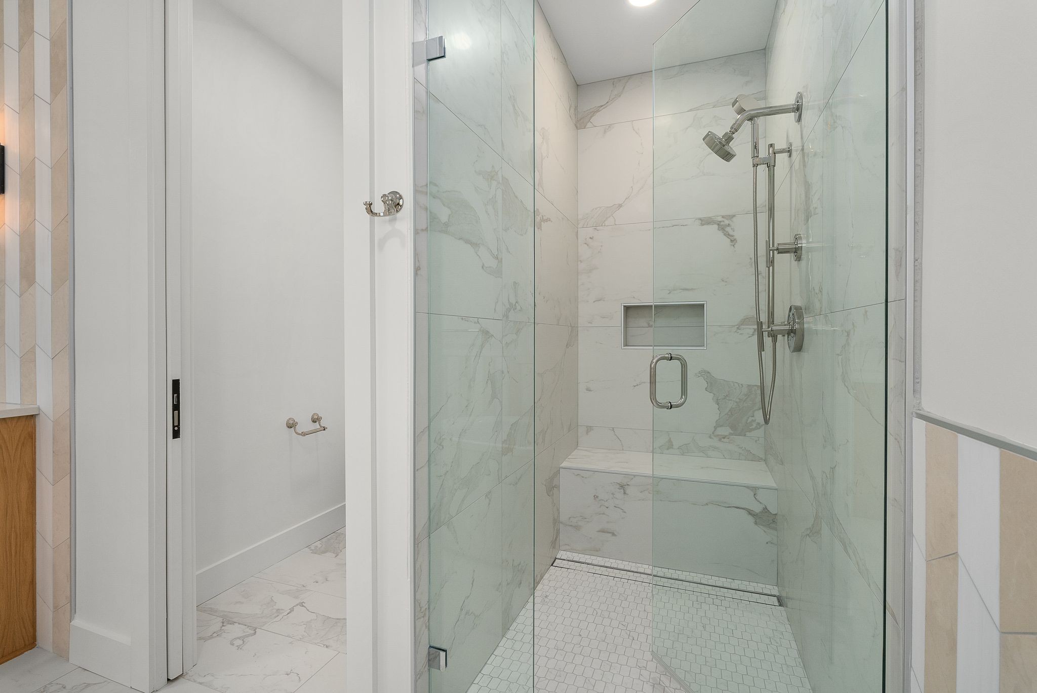 95 Leonard Ave Unit: 7