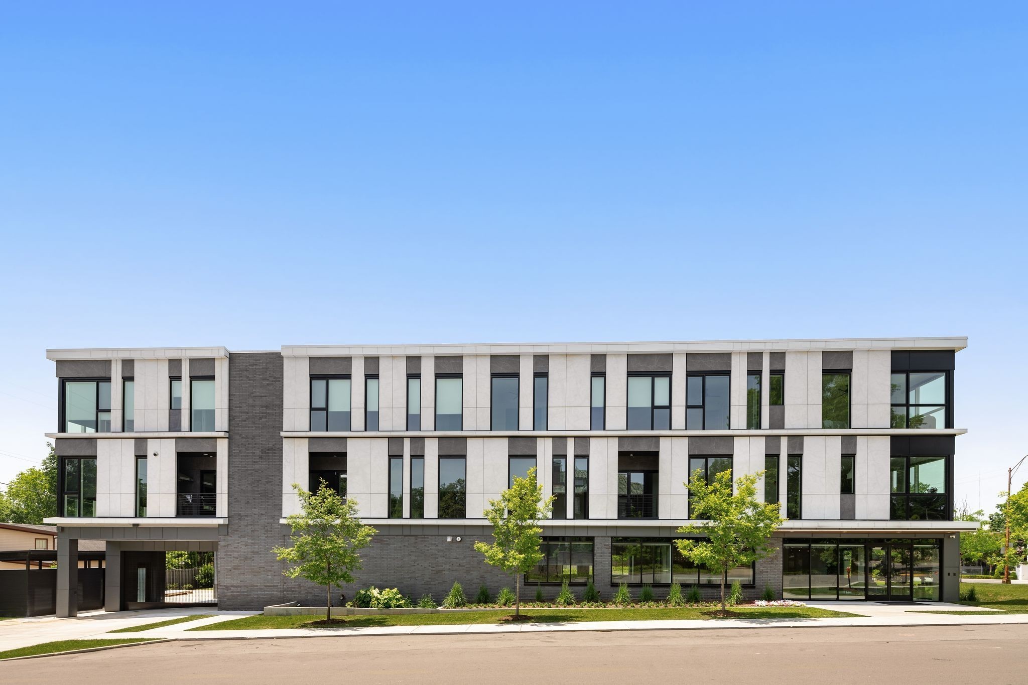 95 Leonard Ave Unit: 4