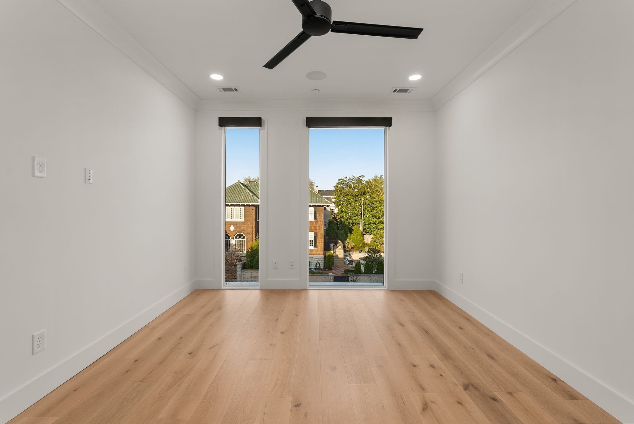 95 Leonard Ave Unit: 4