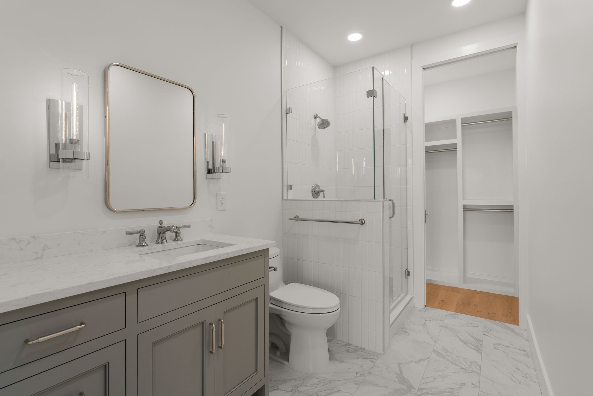 95 Leonard Ave Unit: 4