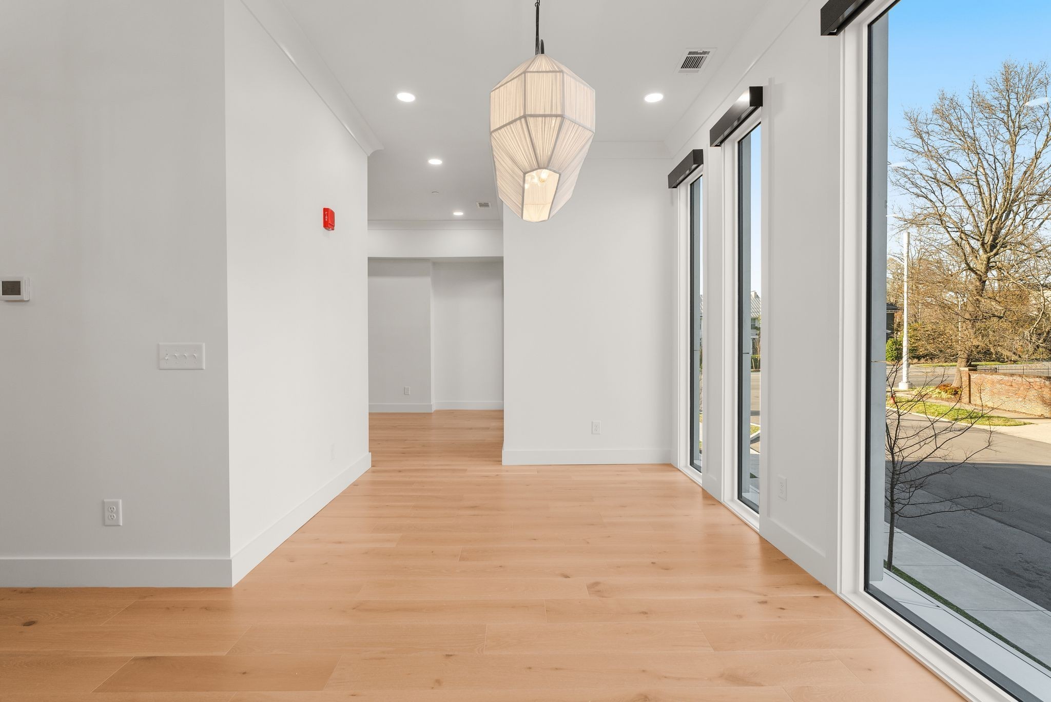 95 Leonard Ave Unit: 4