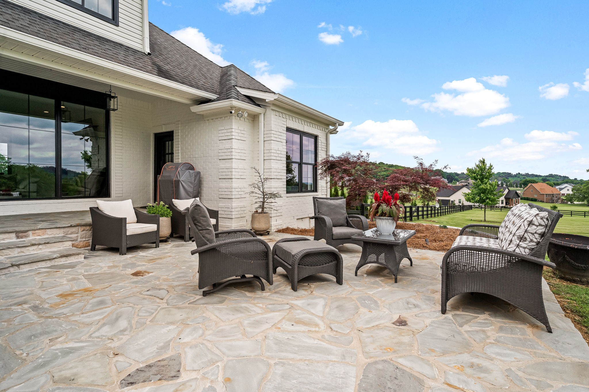 108 Nestledown Xing
