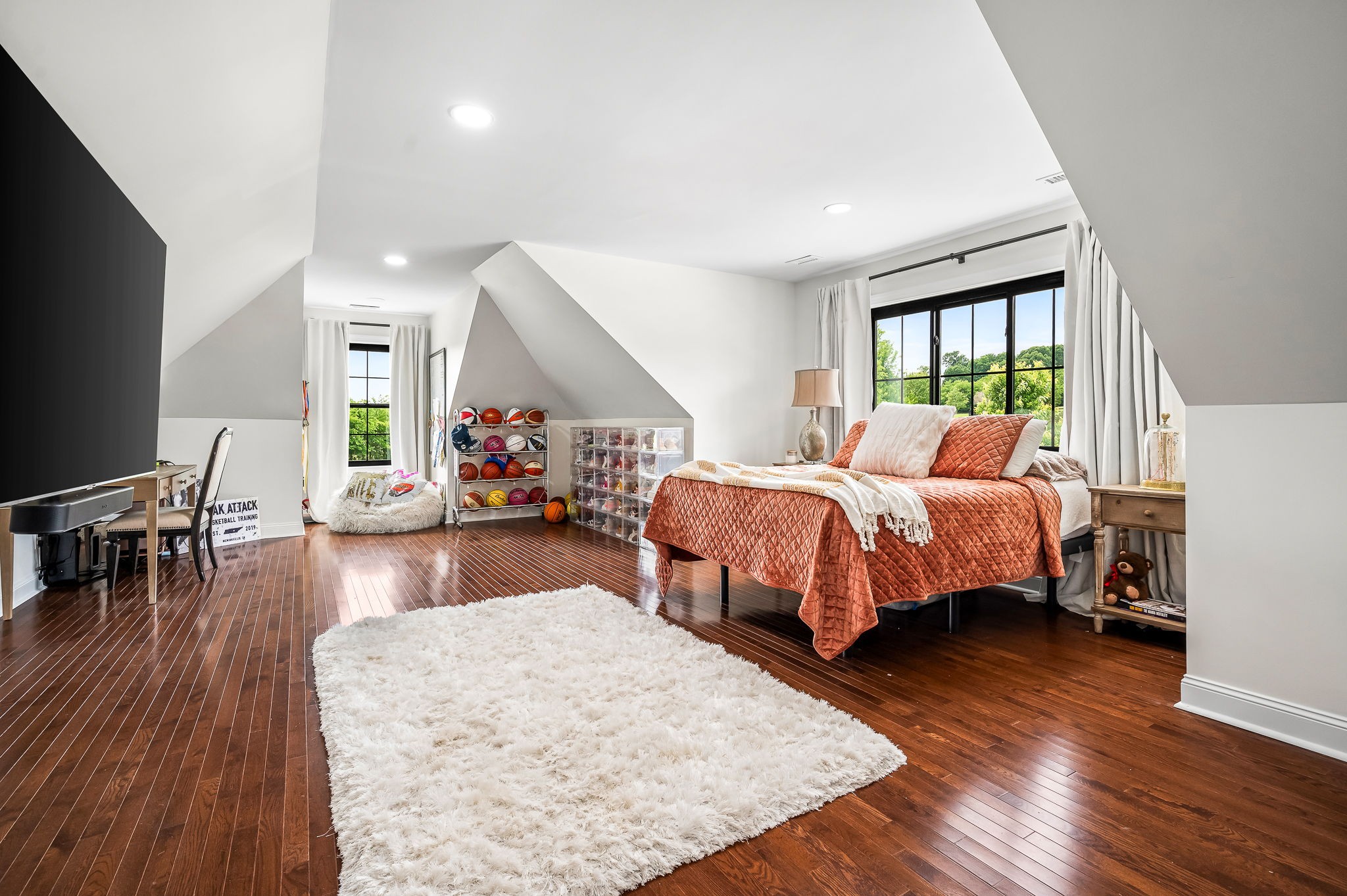 108 Nestledown Xing