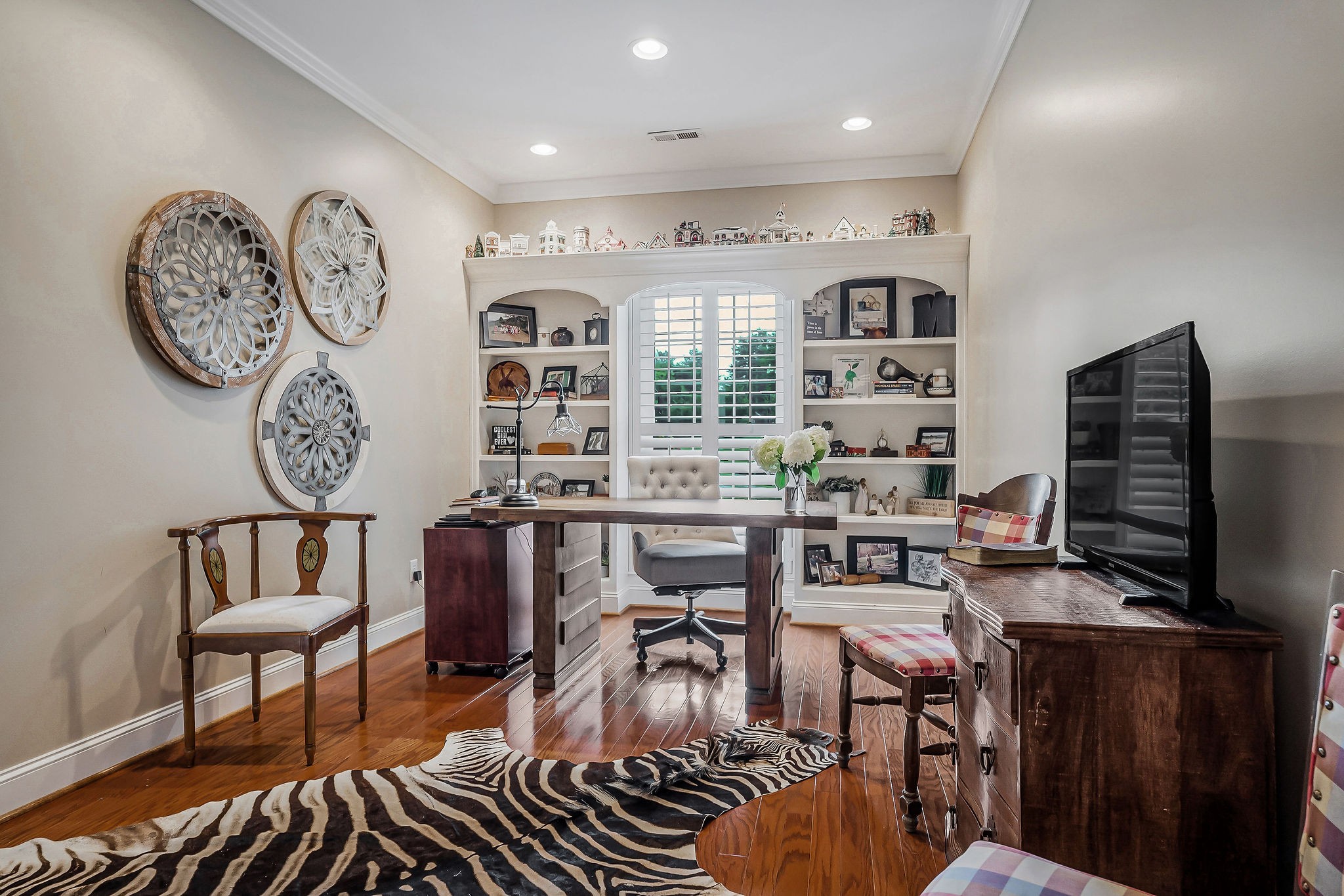 225 Hickory Ct