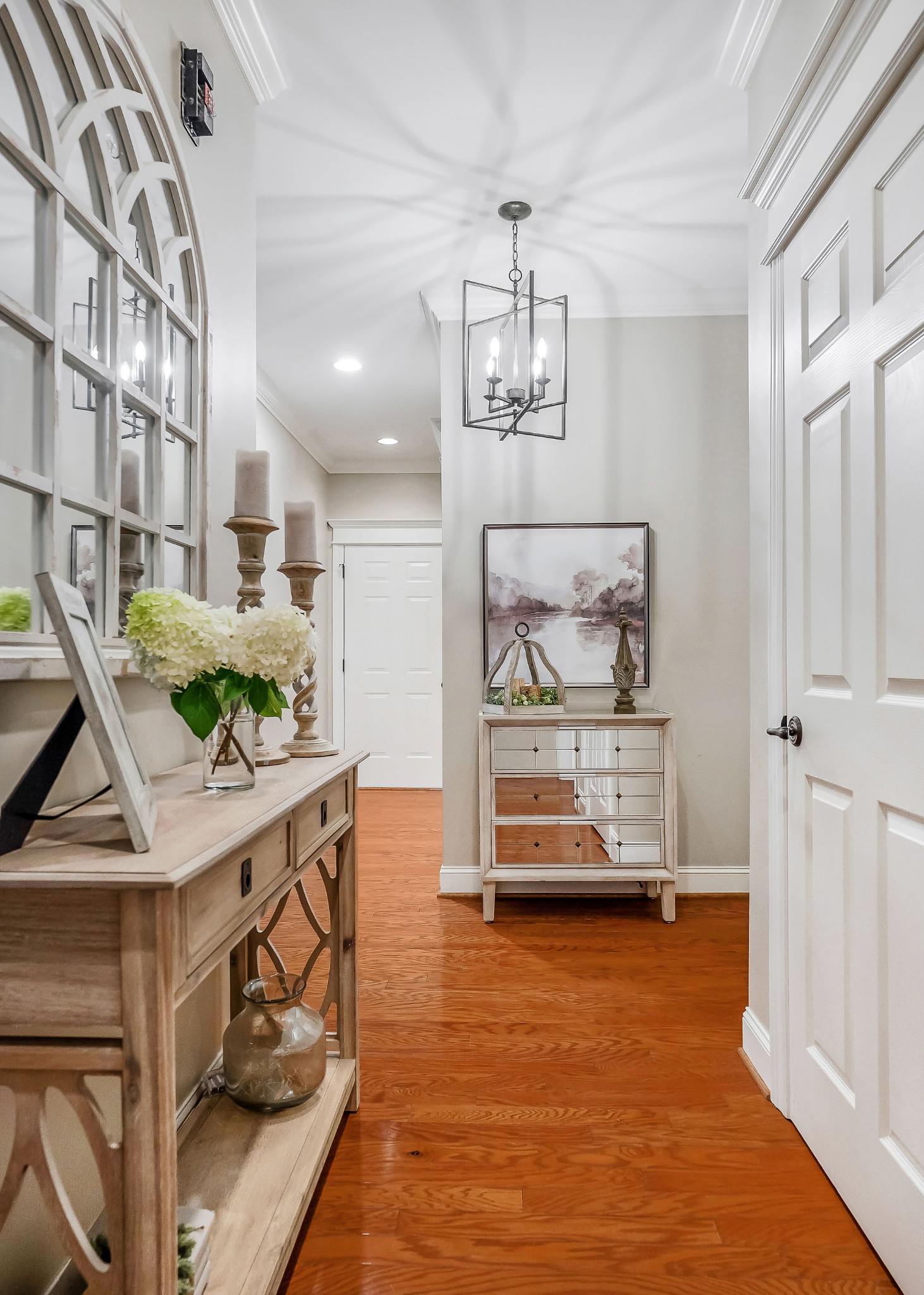 225 Hickory Ct
