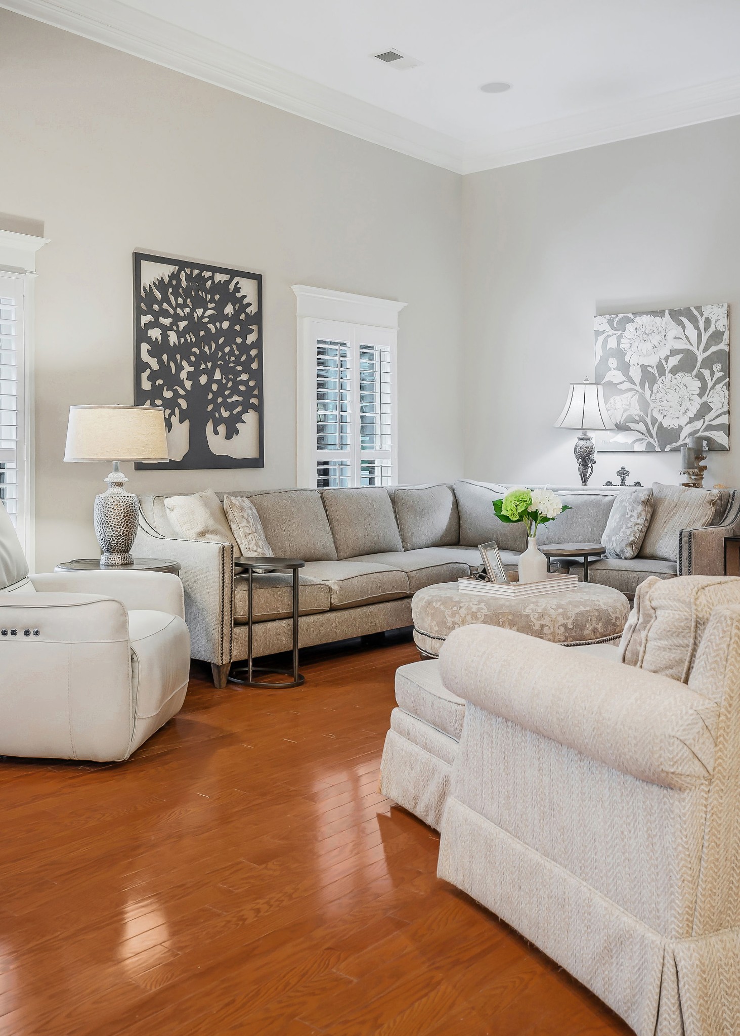 225 Hickory Ct