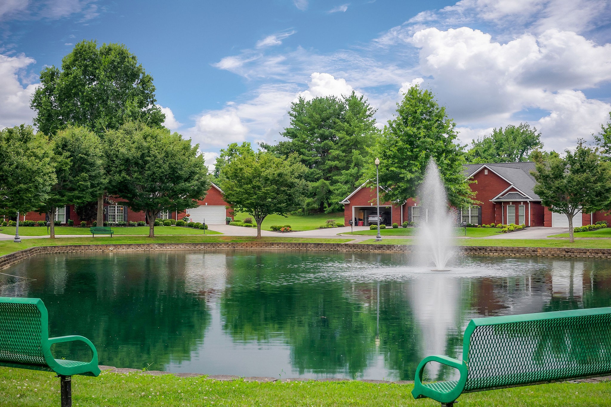 225 Hickory Ct