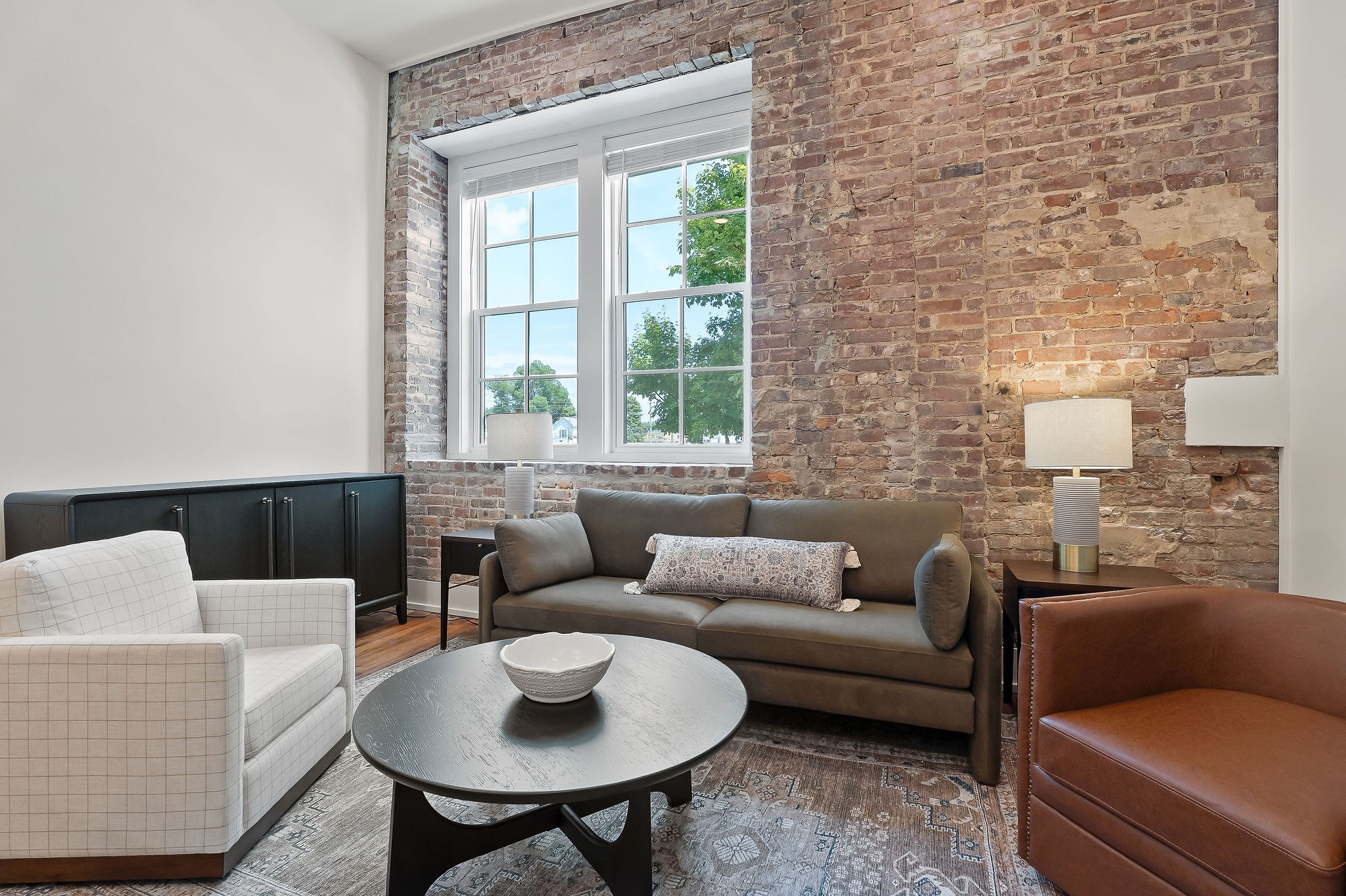 211 W Colville St Unit: 205