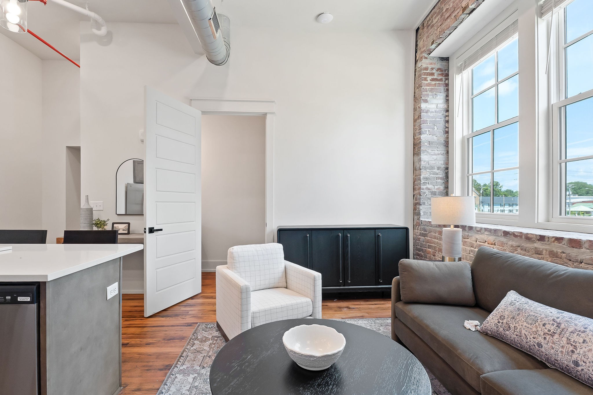 211 W Colville St Unit: 205