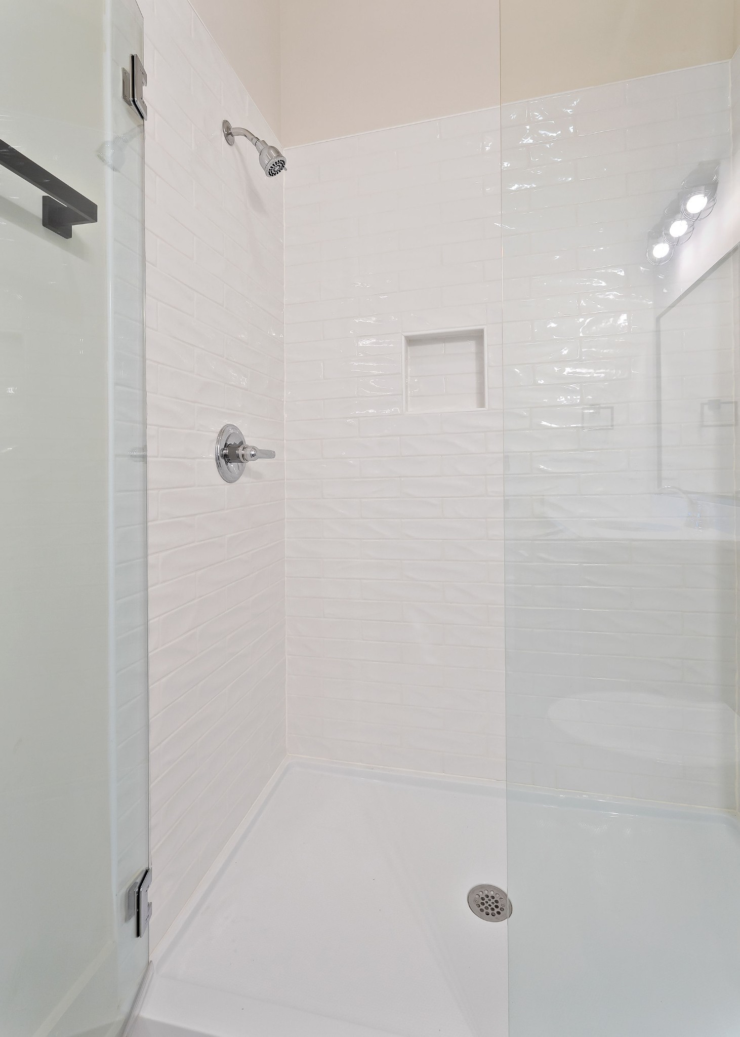 211 W Colville St Unit: 205