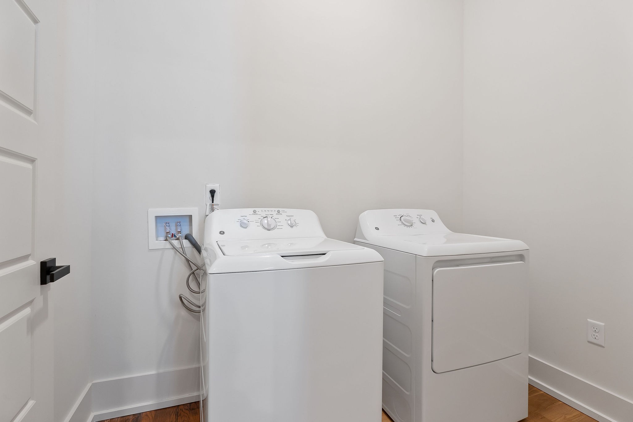 211 W Colville St Unit: 205