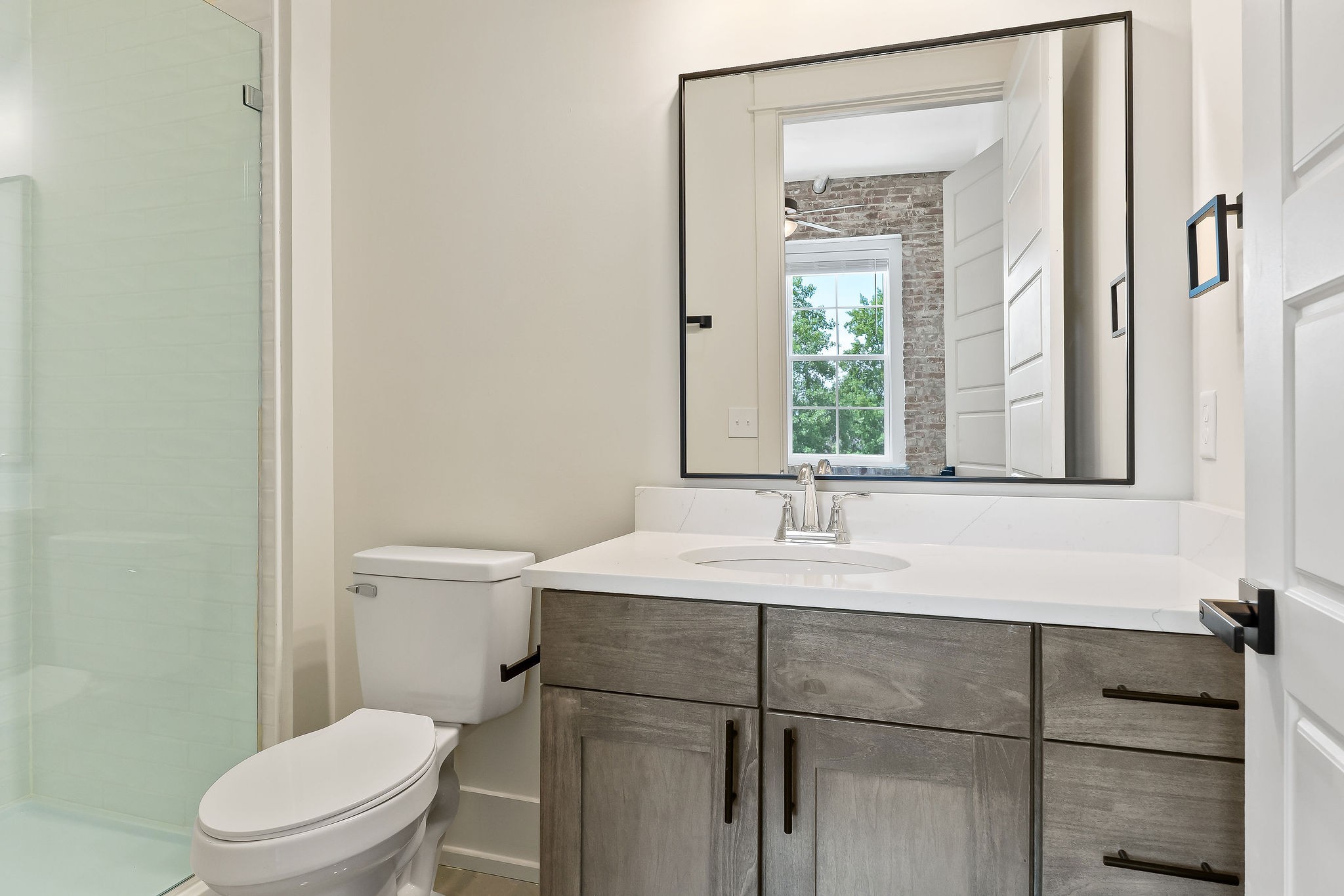 211 W Colville St Unit: 205