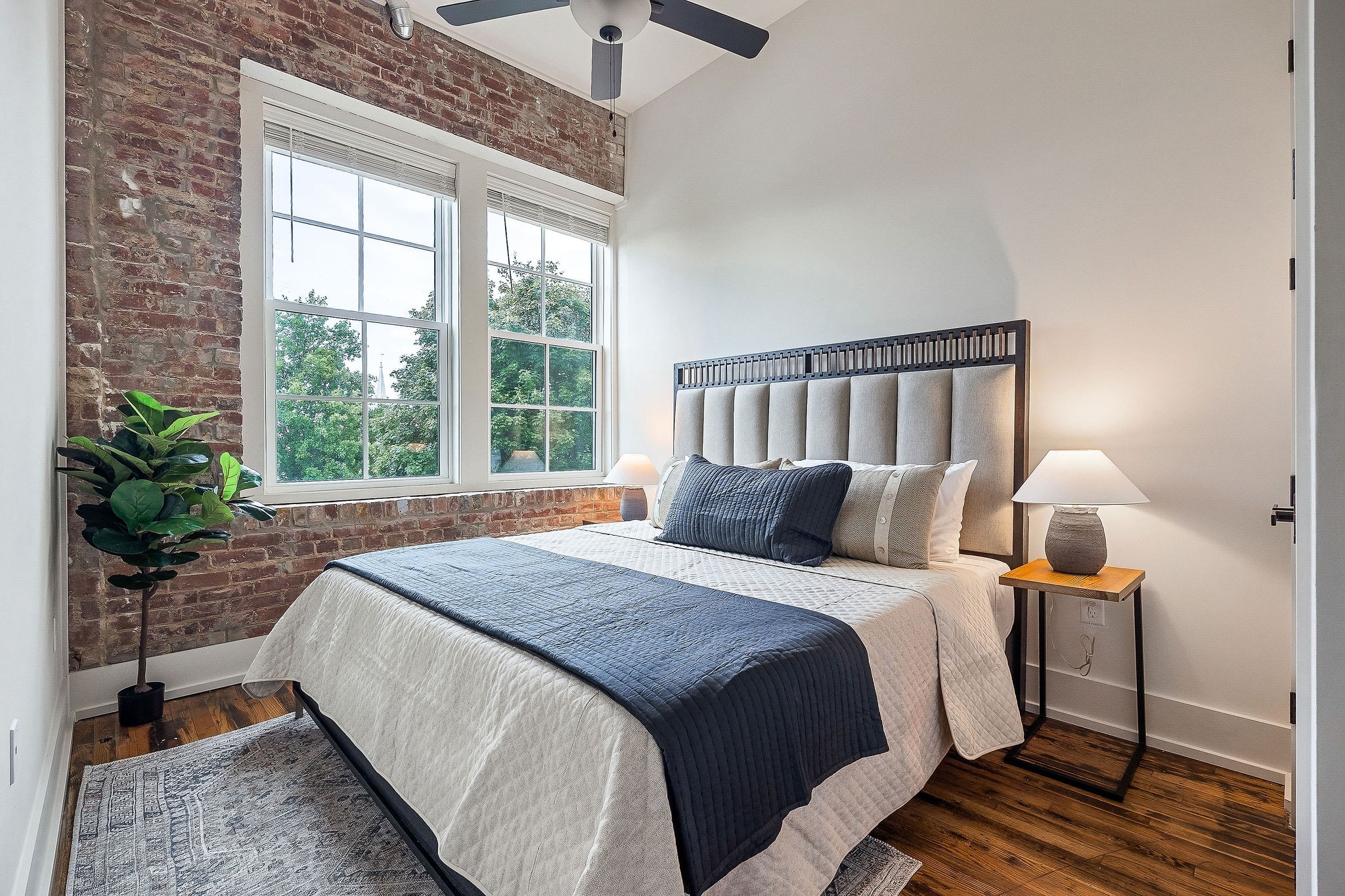 211 W Colville St Unit: 205