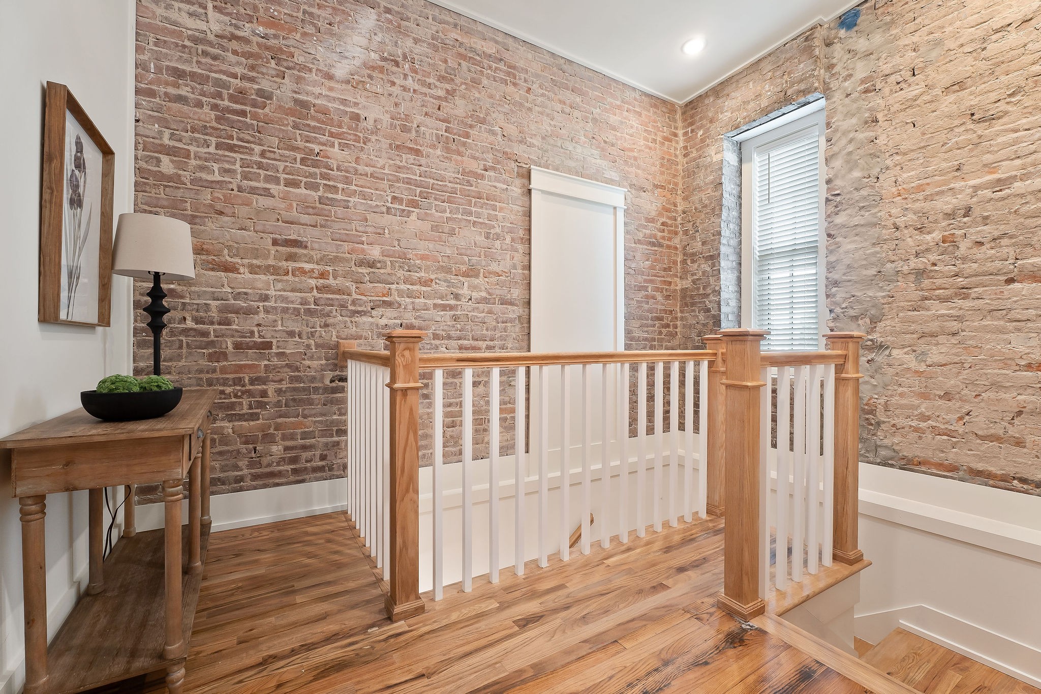 211 W Colville St Unit: 205