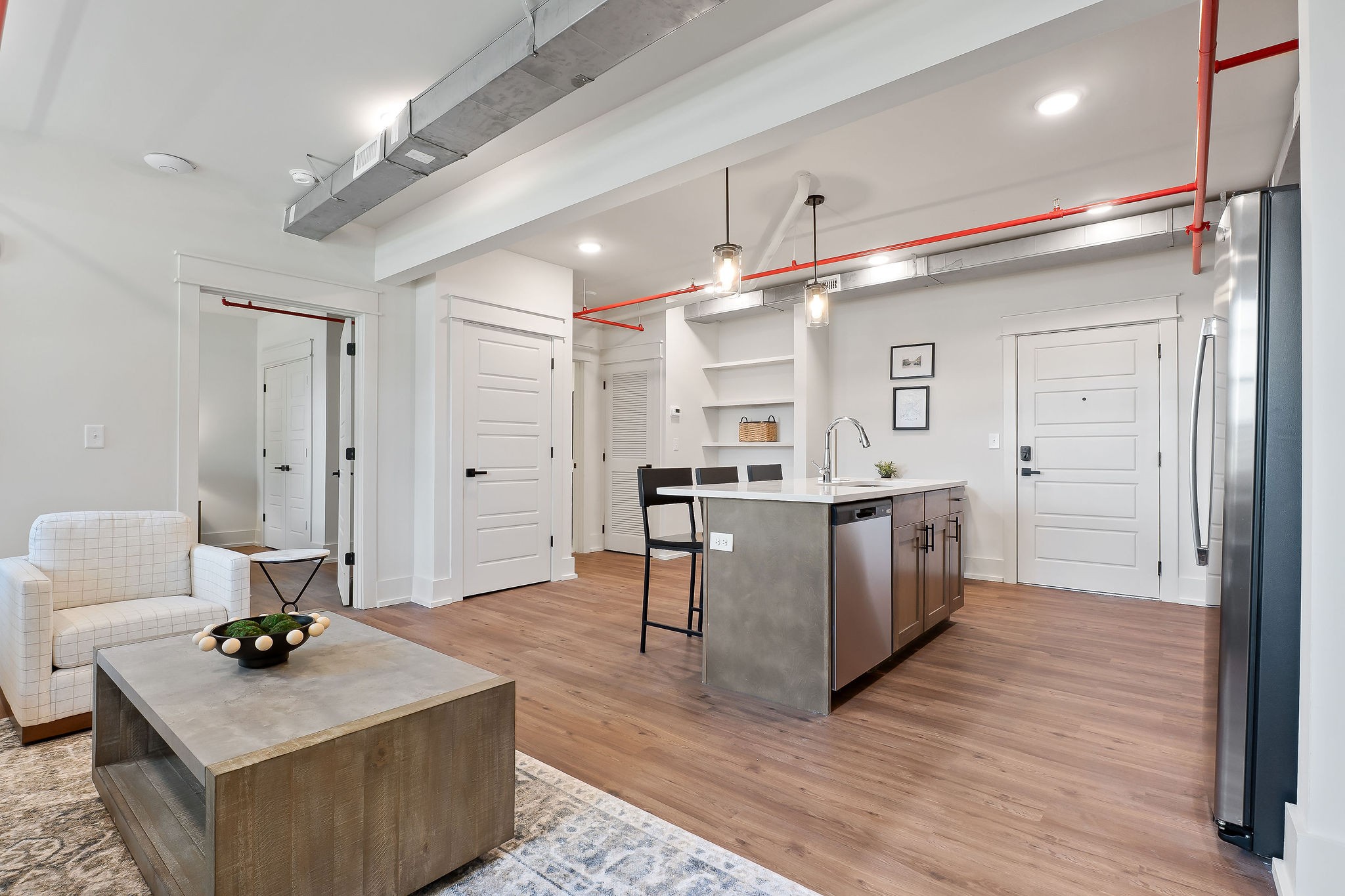211 W Colville St Unit: 207