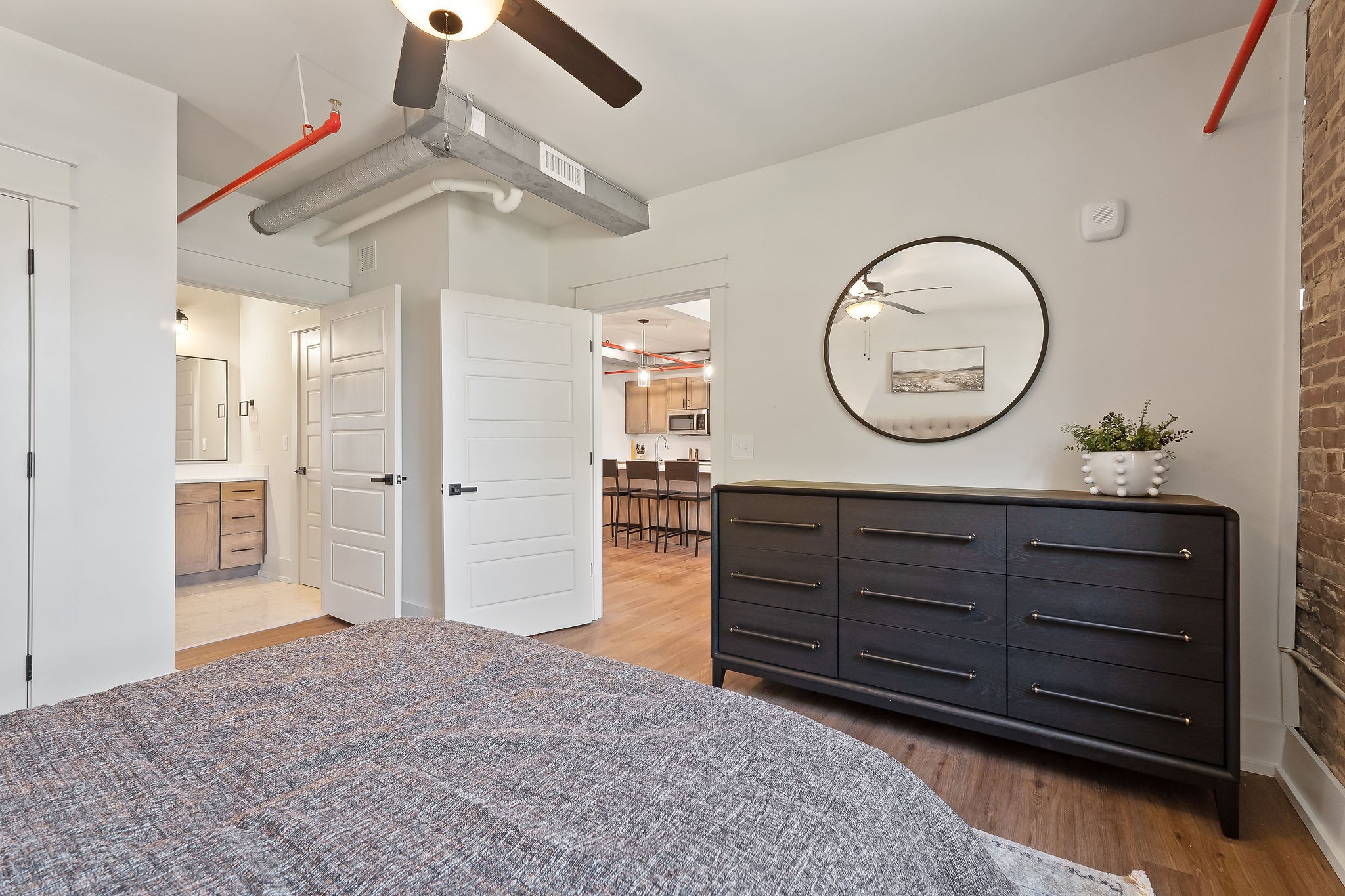 211 W Colville St Unit: 207
