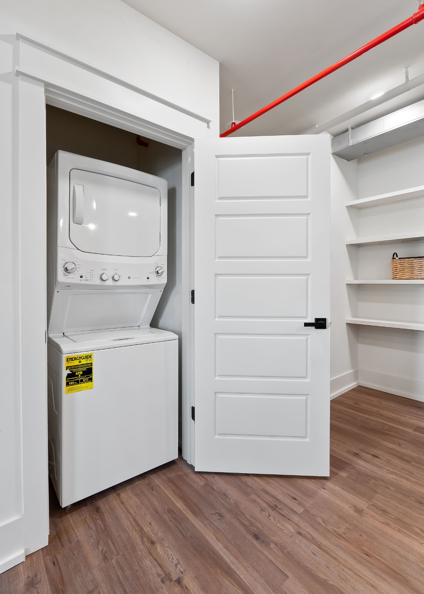 211 W Colville St Unit: 207