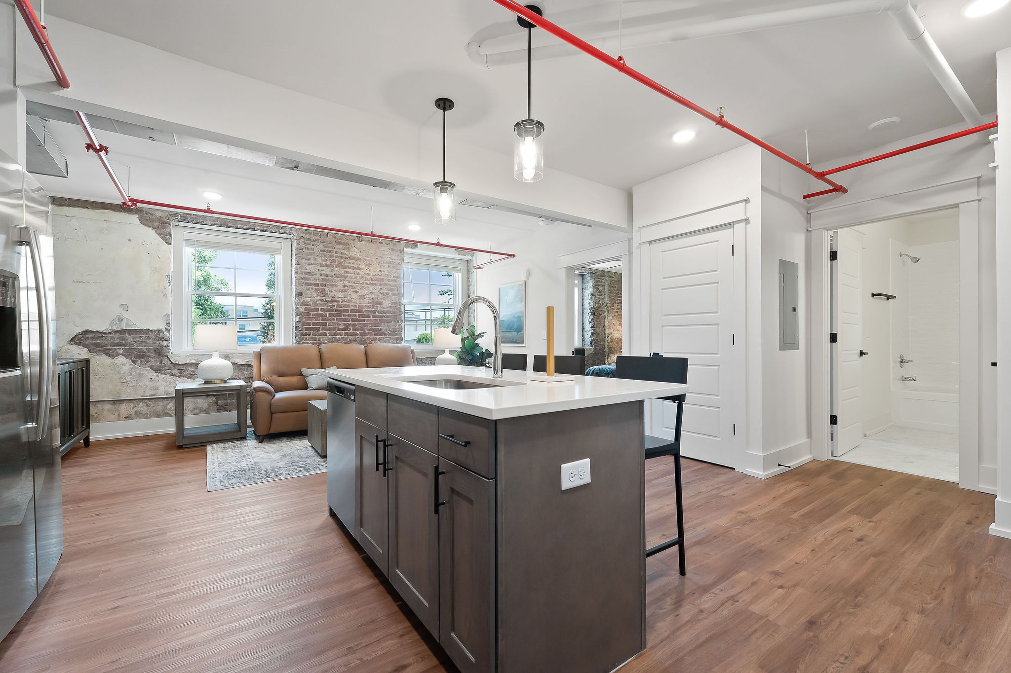 211 W Colville St Unit: 207