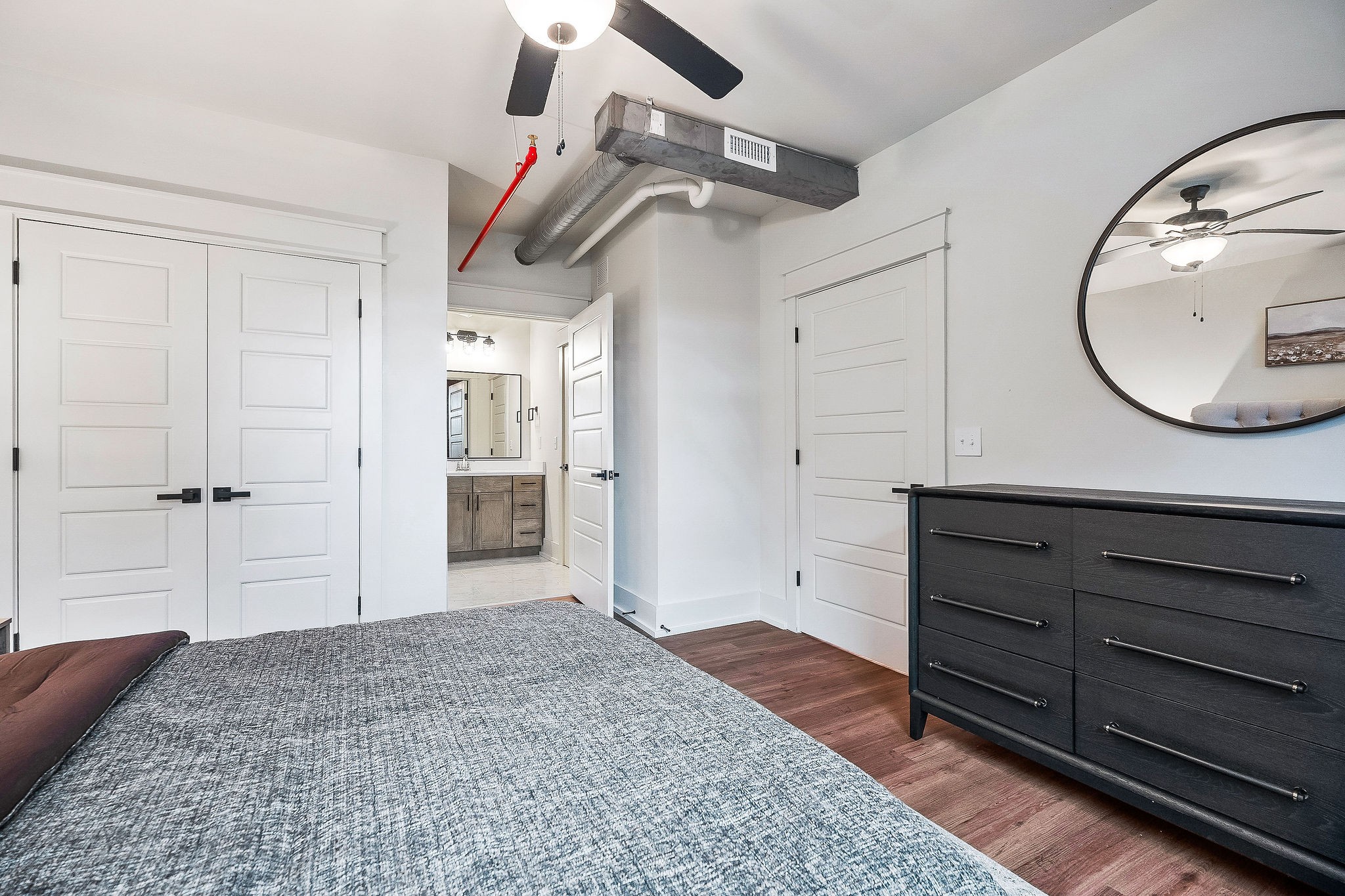 211 W Colville St Unit: 207