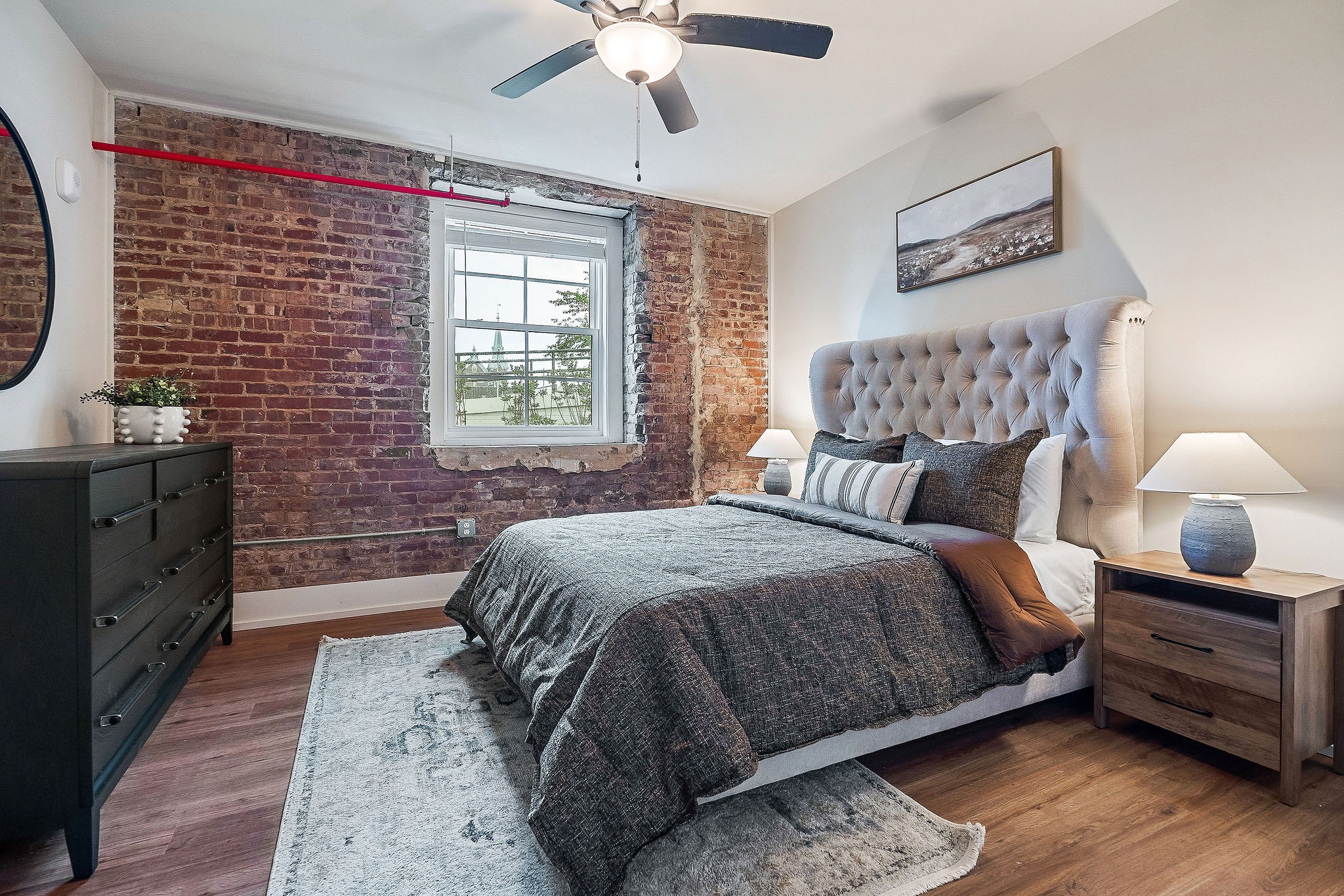 211 W Colville St Unit: 207