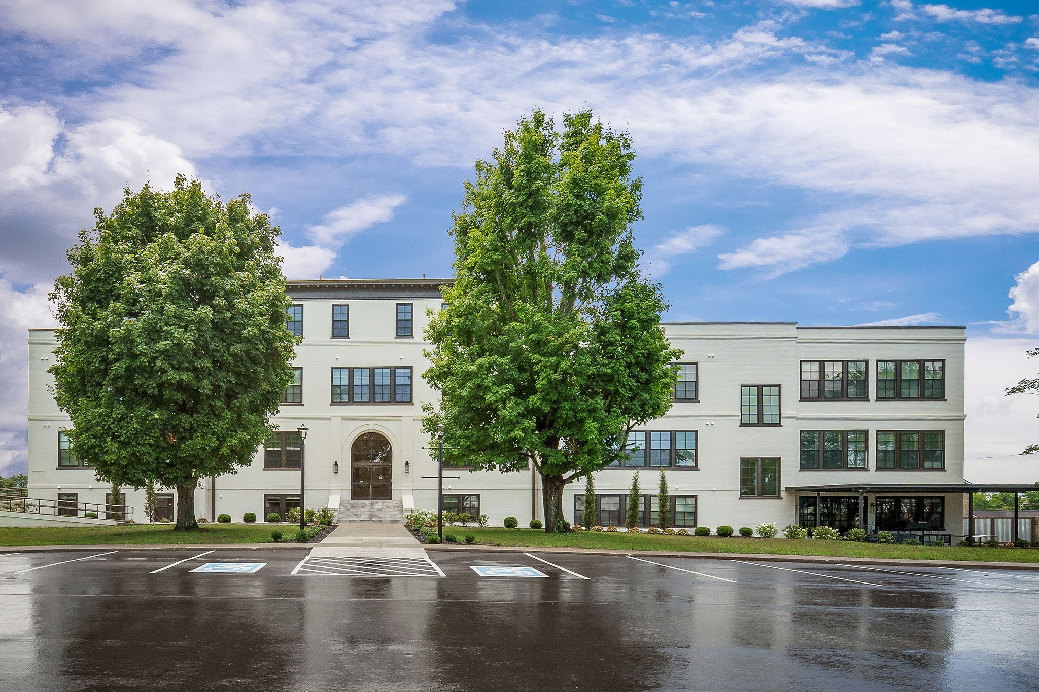 211 W Colville St Unit: 301