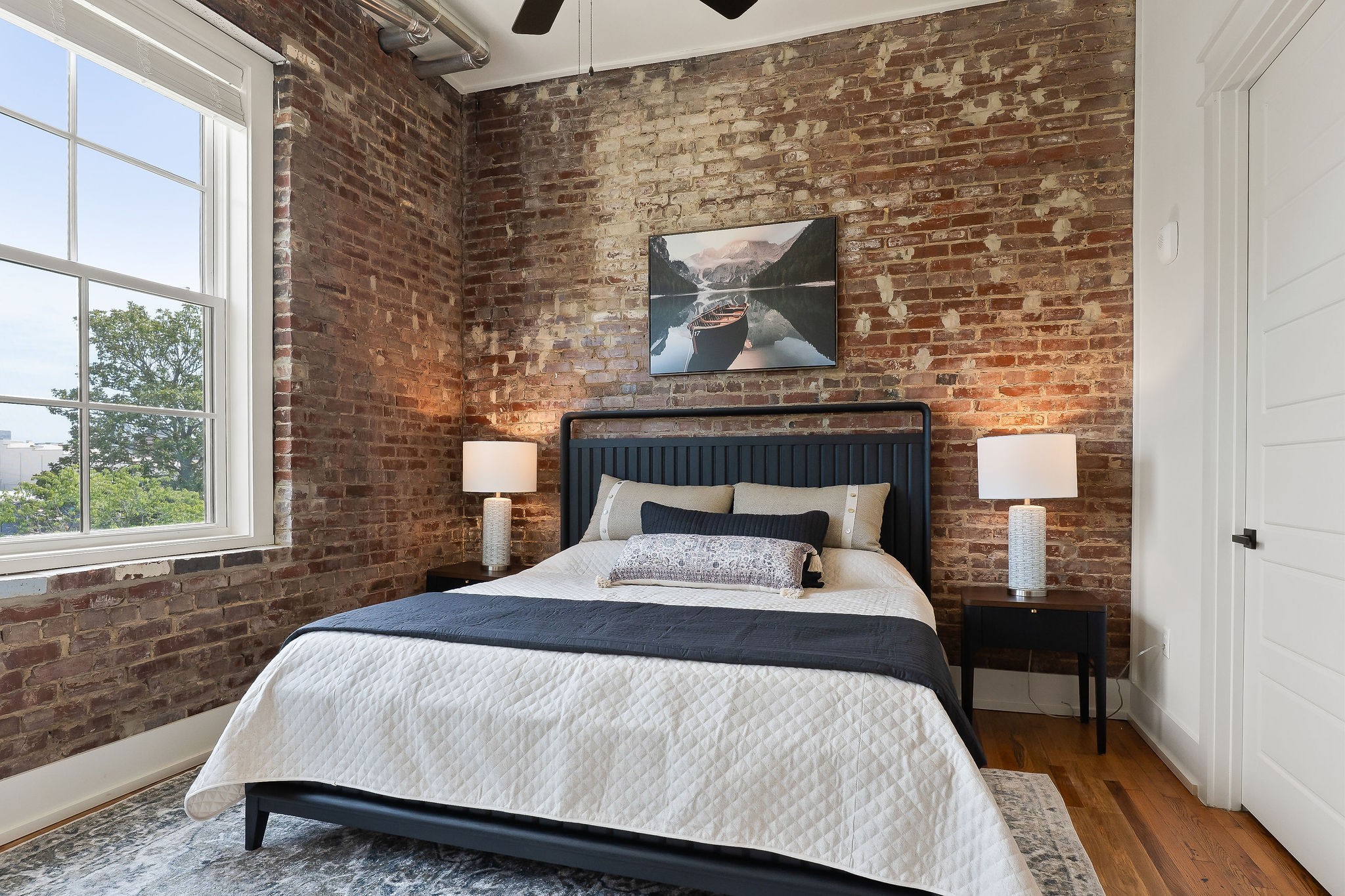 211 W Colville St Unit: 301