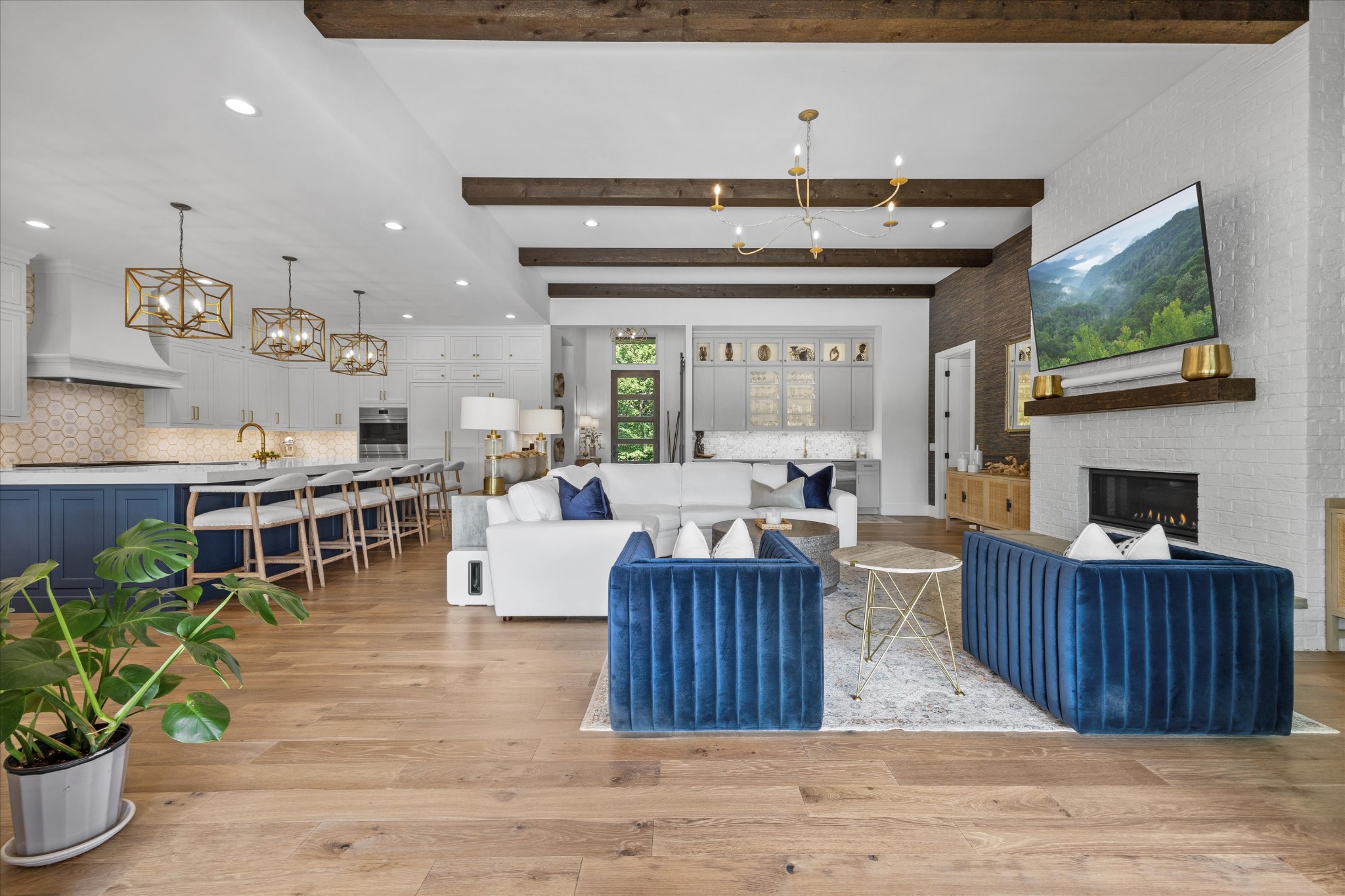 125 Cedar Ridge Ln