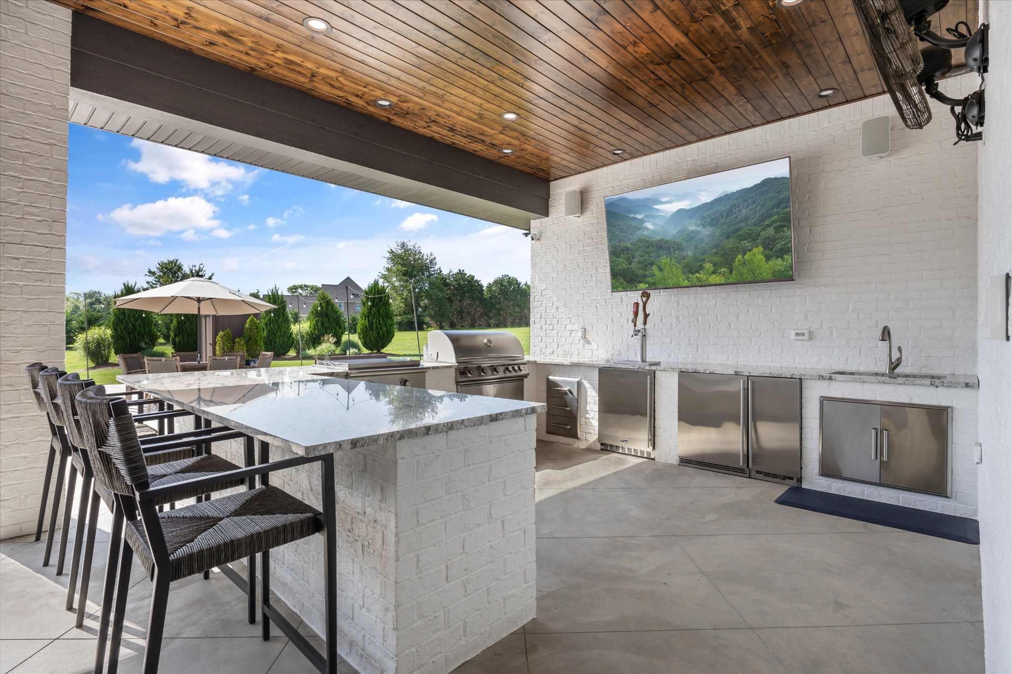 125 Cedar Ridge Ln