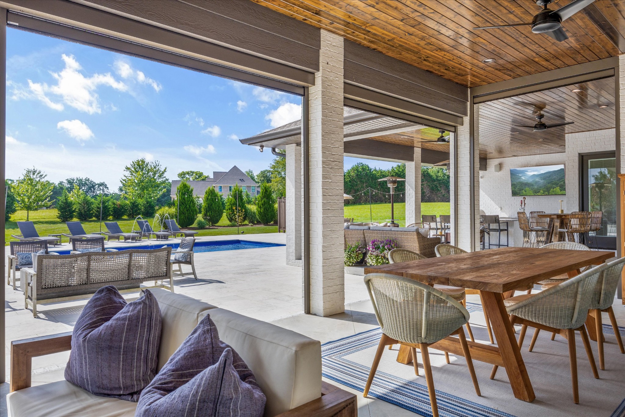 125 Cedar Ridge Ln