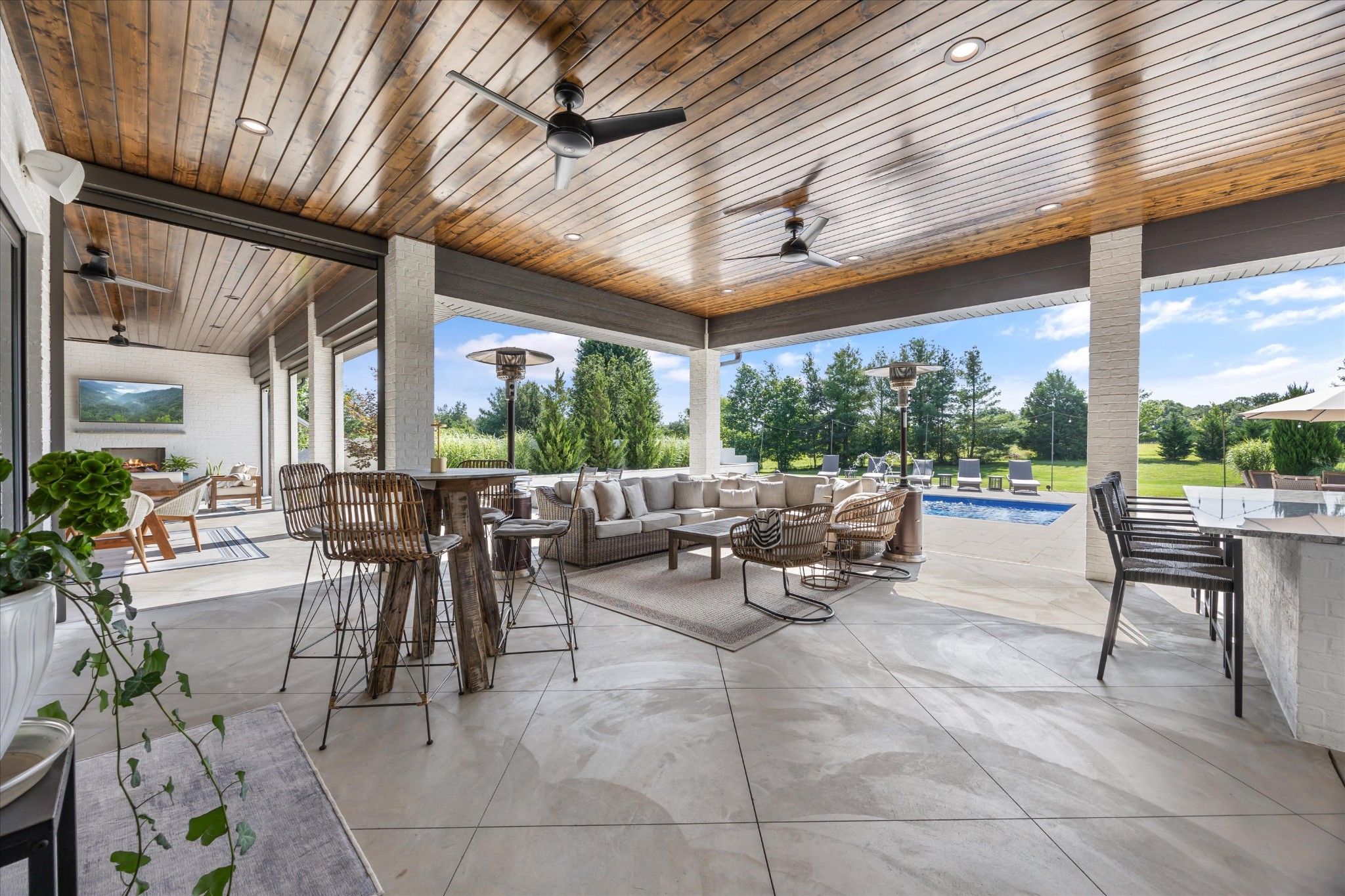 125 Cedar Ridge Ln