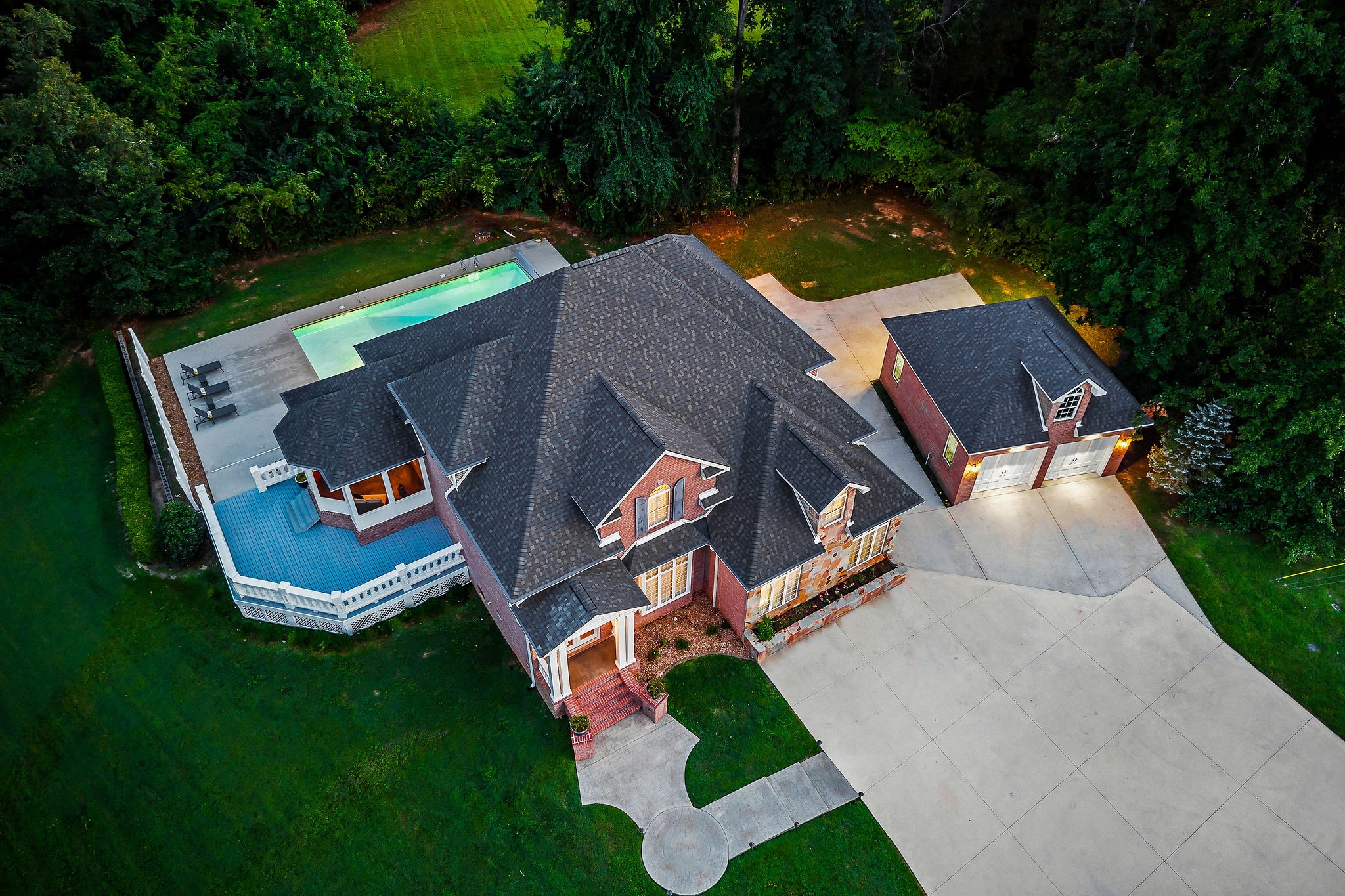 914 Beckridge Rd