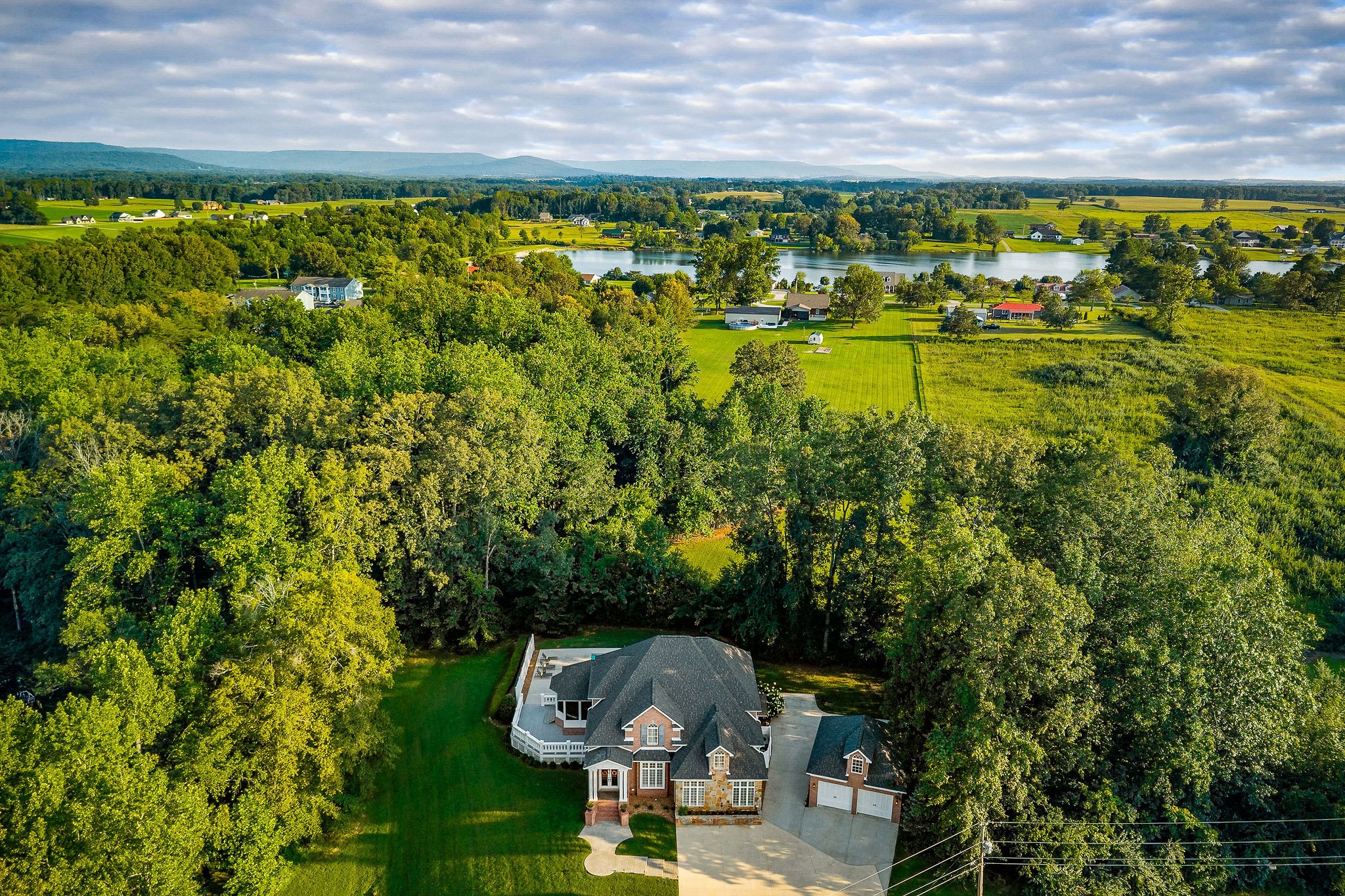 914 Beckridge Rd