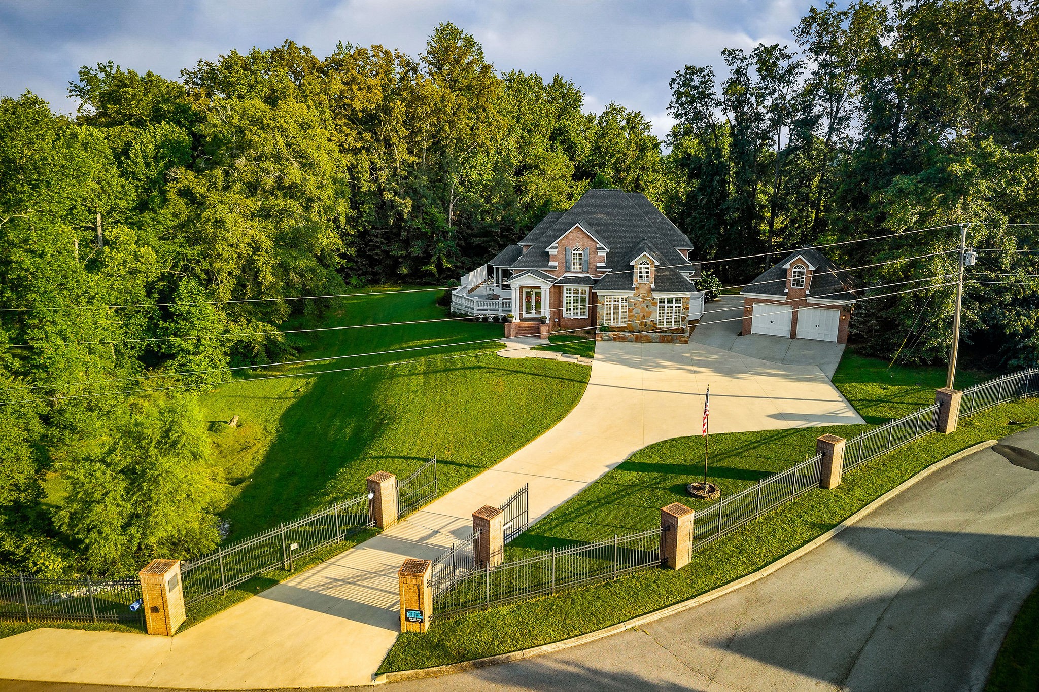 914 Beckridge Rd