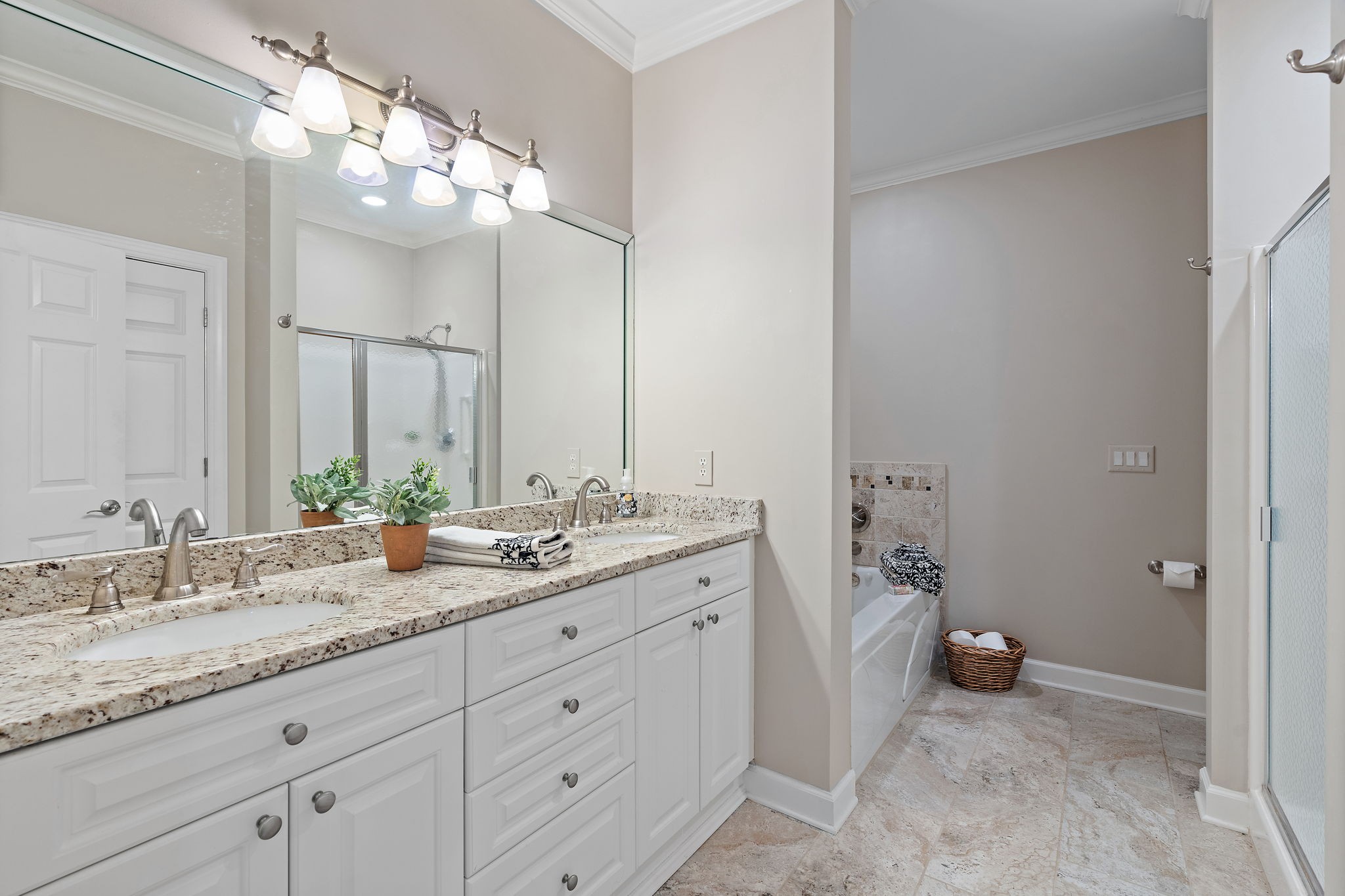 5601 Cloverland Dr Unit: 144