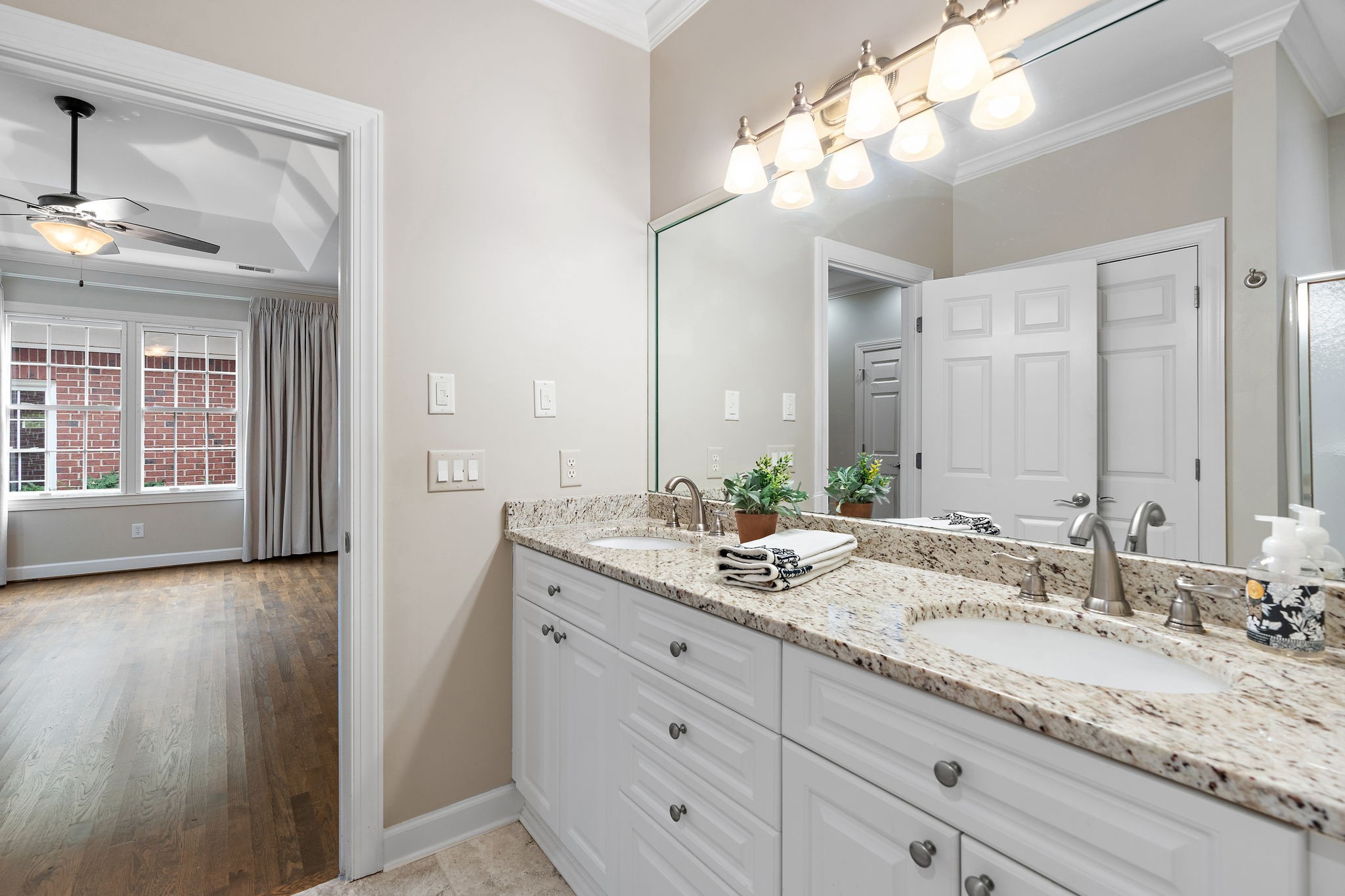 5601 Cloverland Dr Unit: 144