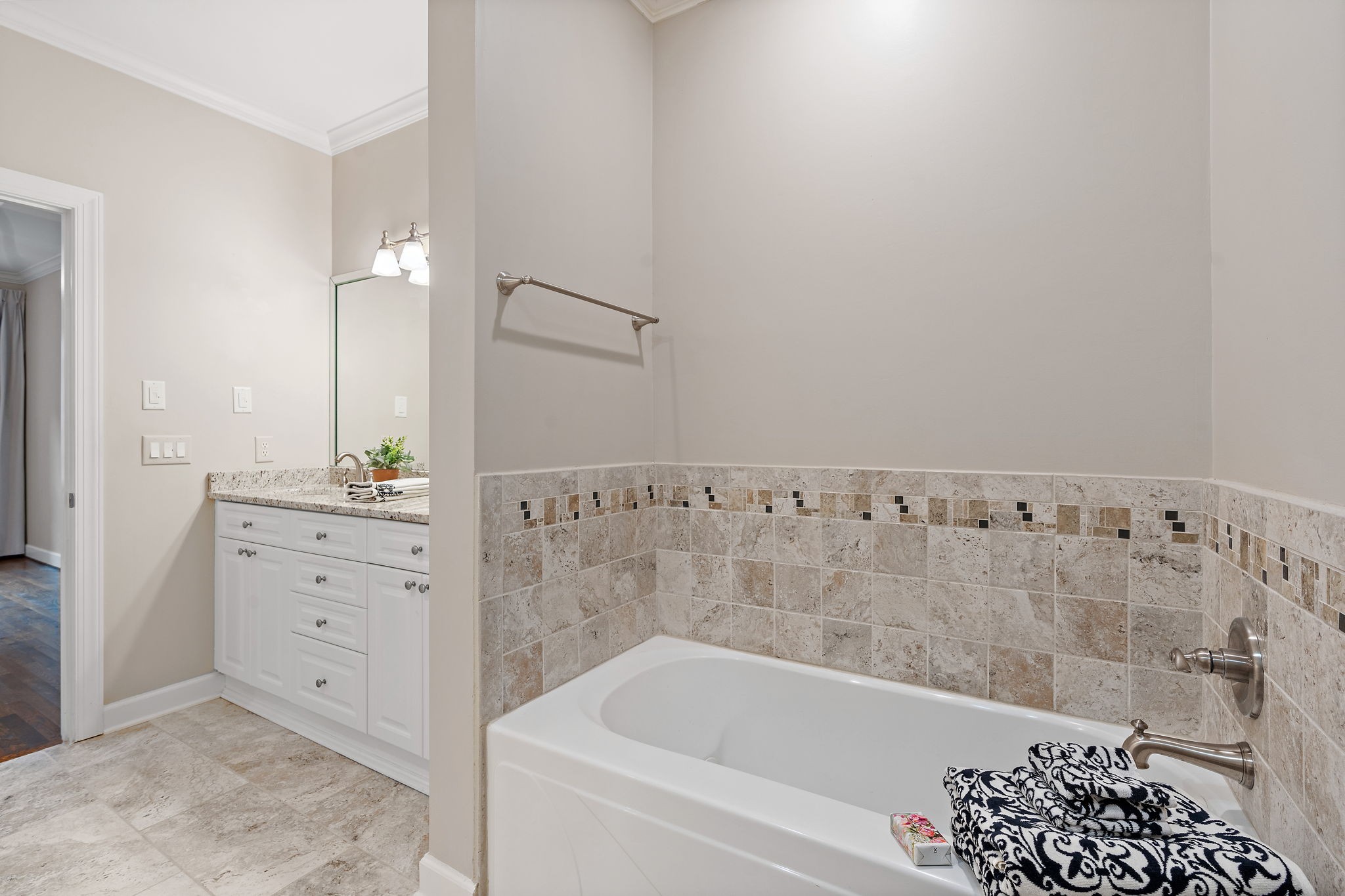 5601 Cloverland Dr Unit: 144