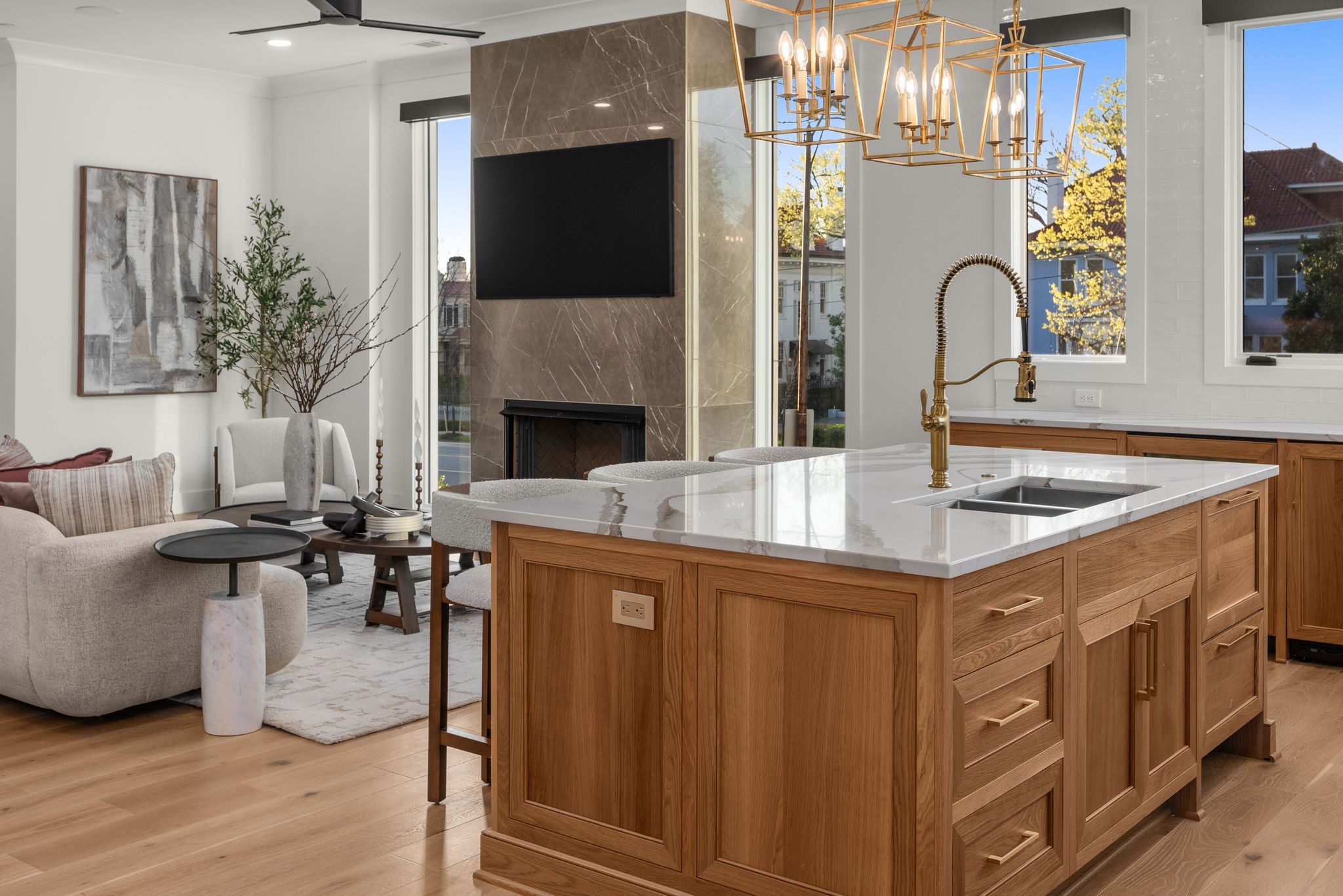 95 Leonard Ave Unit: 2