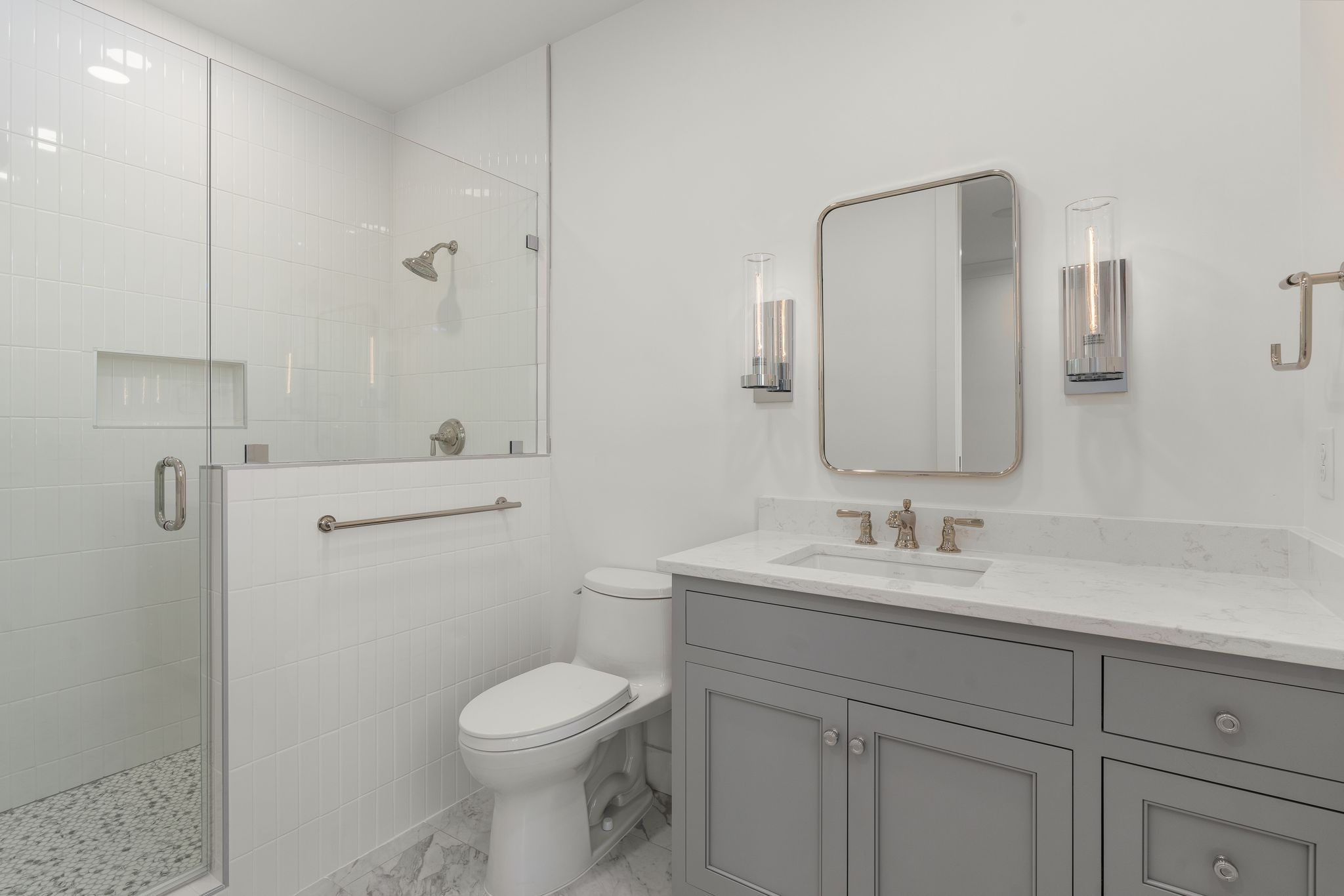 95 Leonard Ave Unit: 2