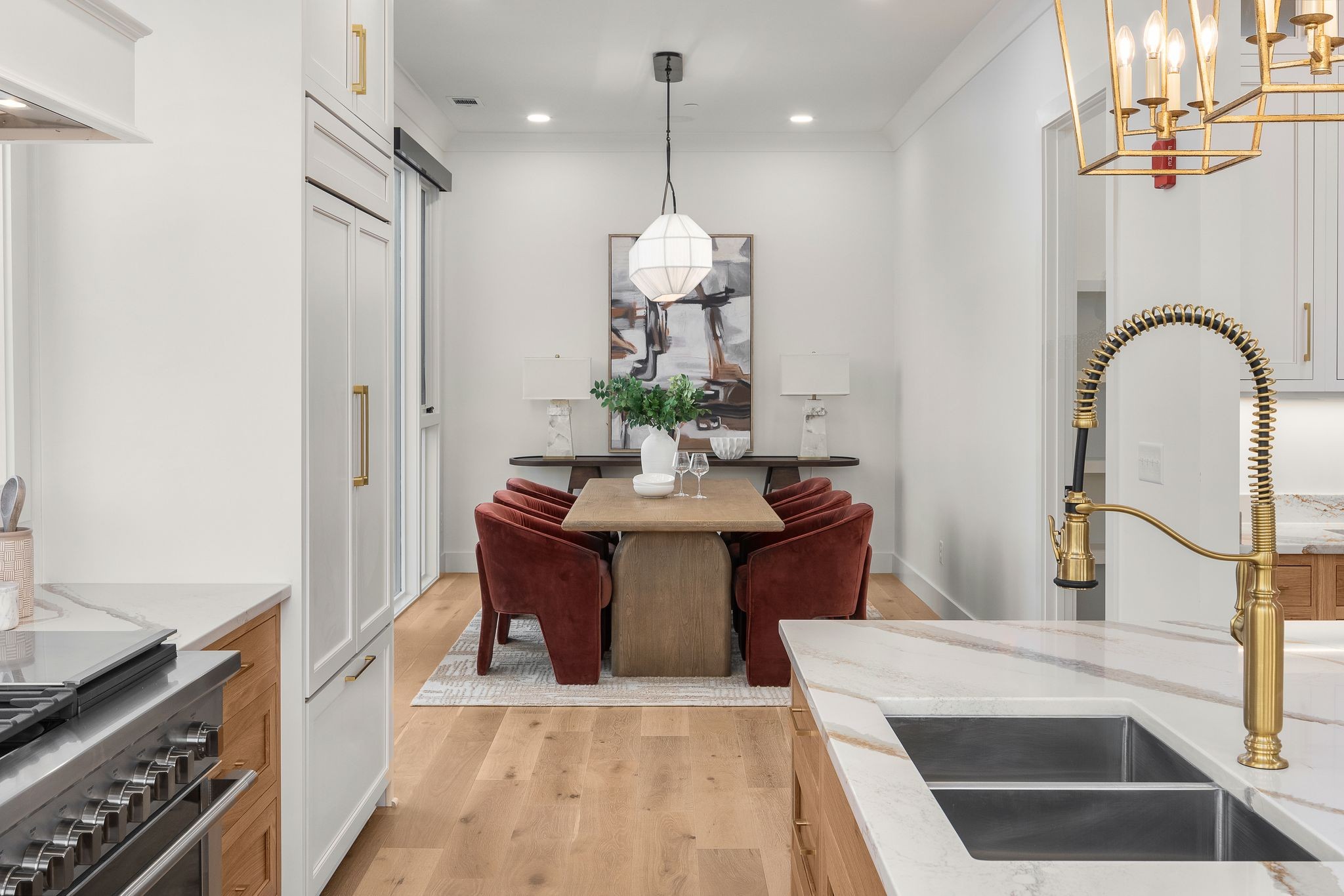 95 Leonard Ave Unit: 2
