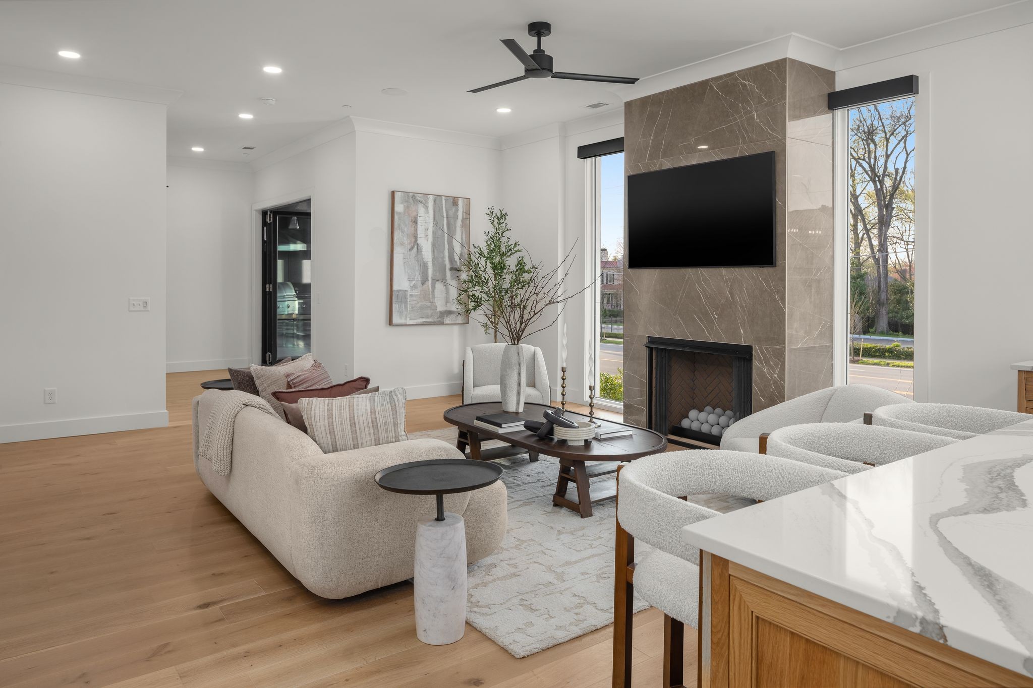 95 Leonard Ave Unit: 2