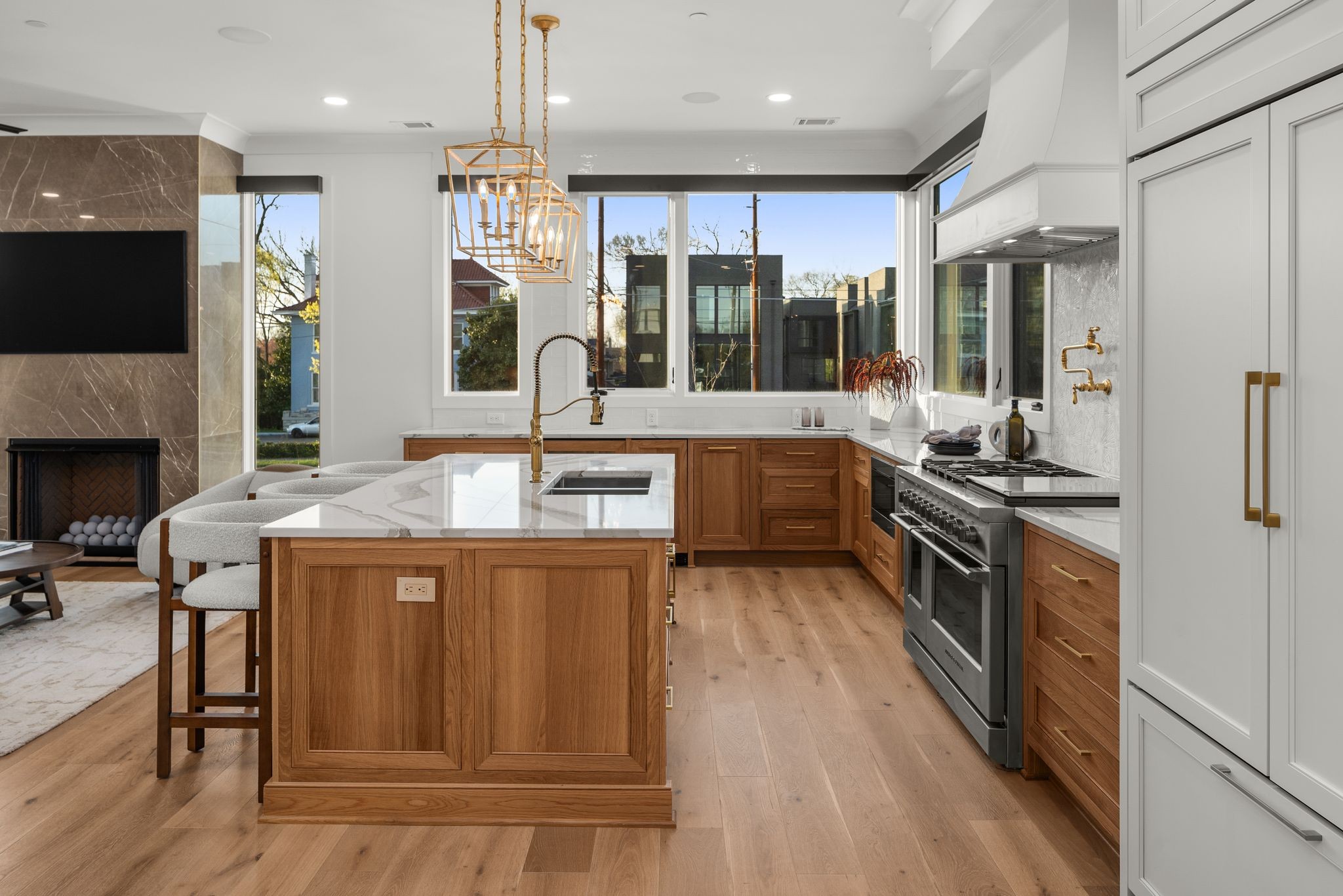 95 Leonard Ave Unit: 2