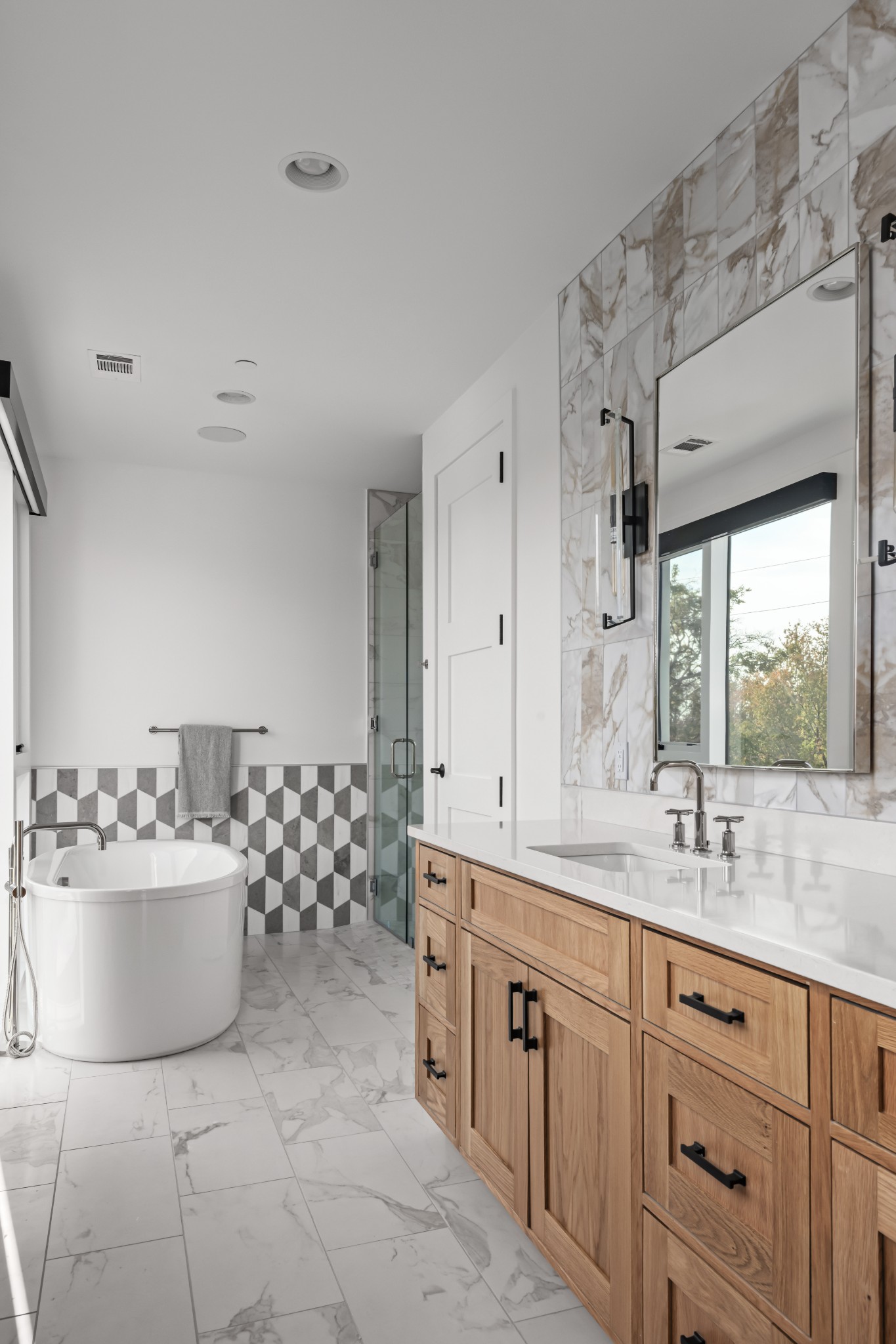 95 Leonard Ave Unit: 8