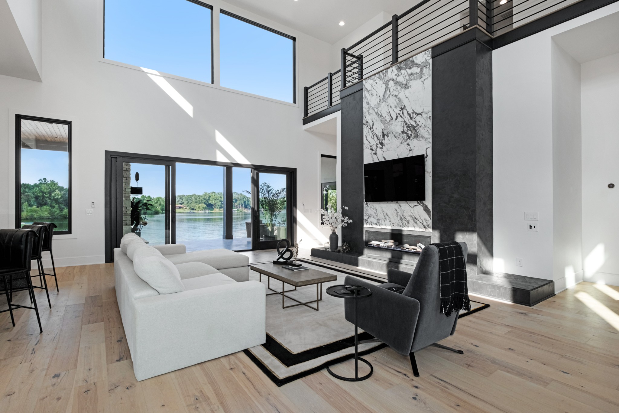 613 Waters Edge Dr
