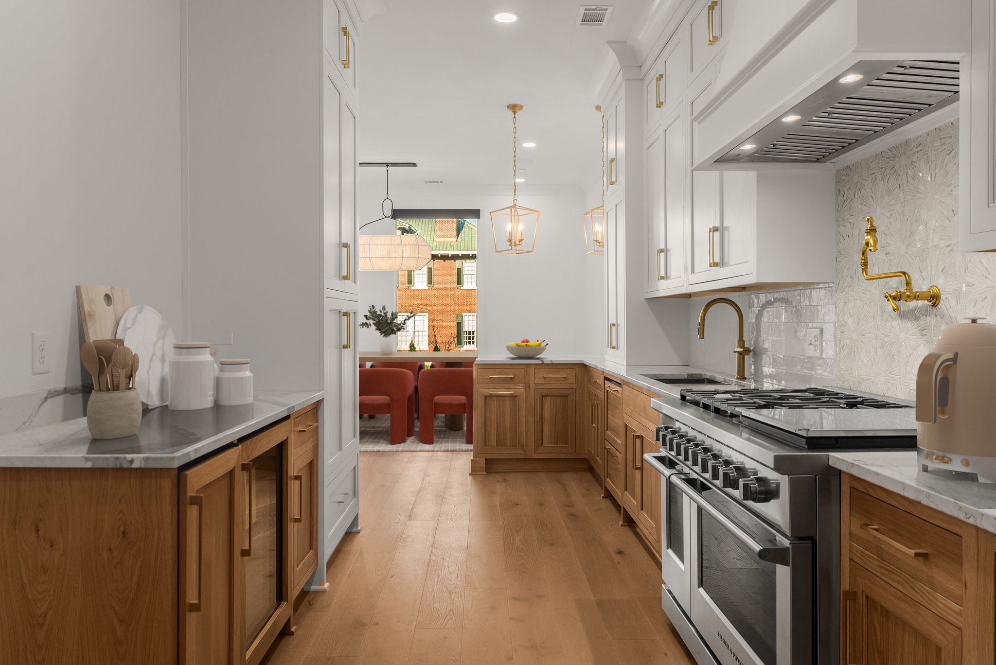 95 Leonard Ave Unit: 6